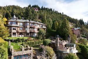 Alojamiento - Lirolay Suites