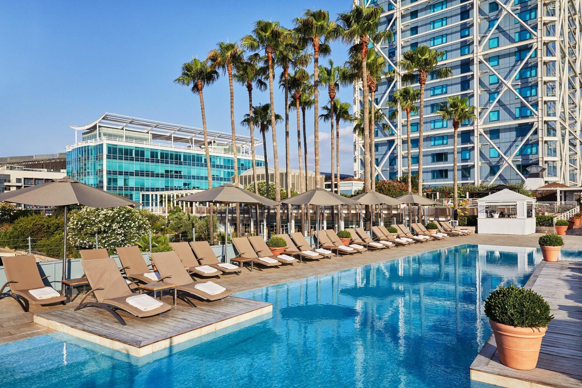 Vista Piscina Hotel Arts Barcelona