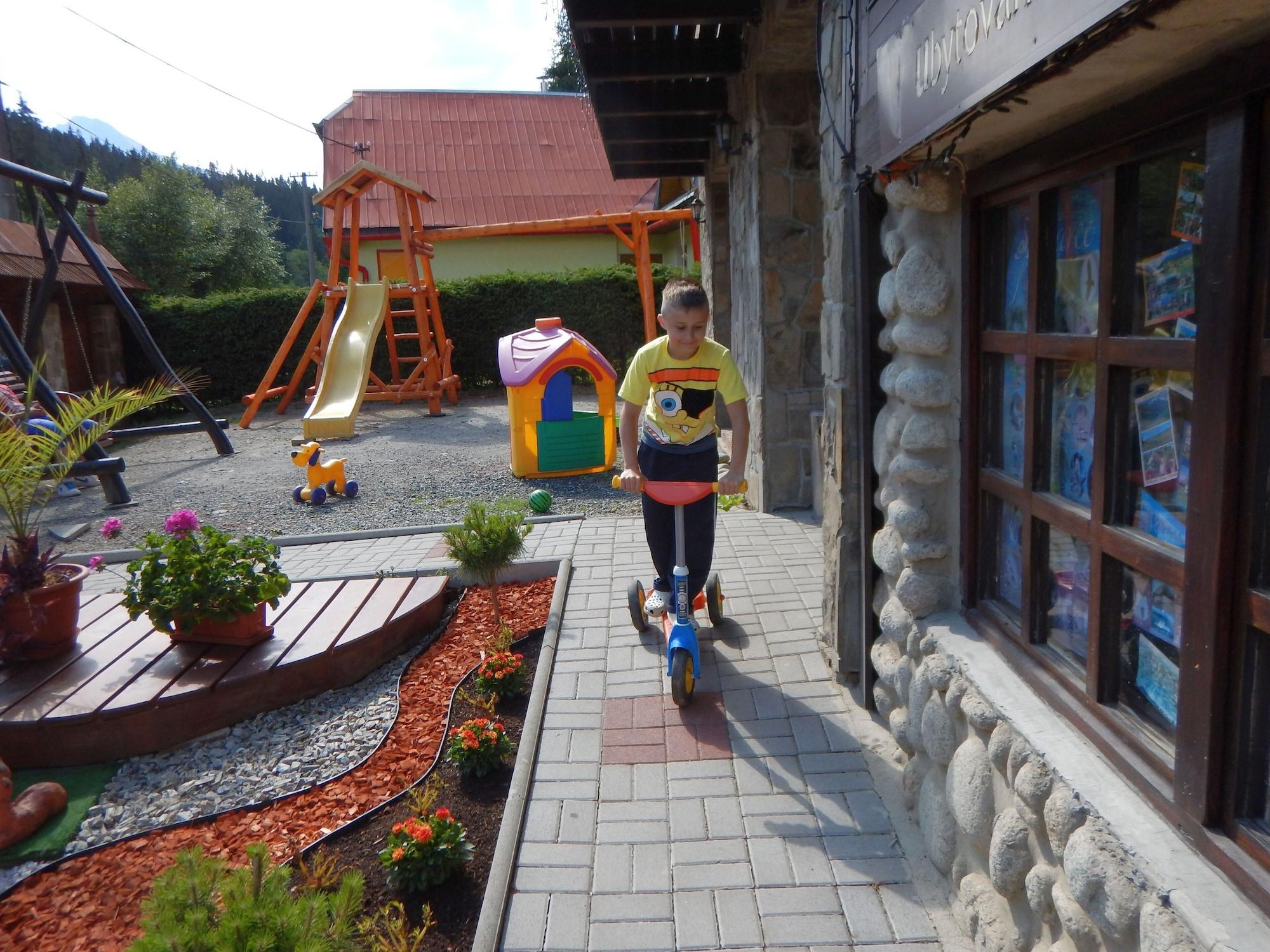 Instalaciones Recreativas Pension Goralturist