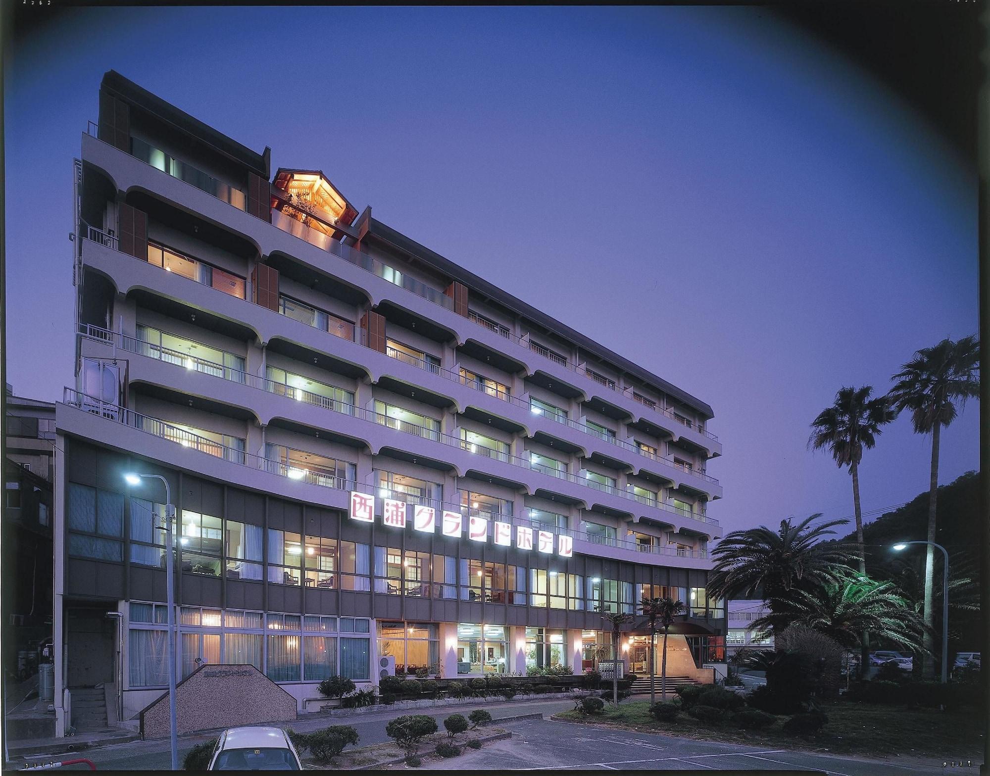 Varios Nishiura Grand Hotel Kikkei