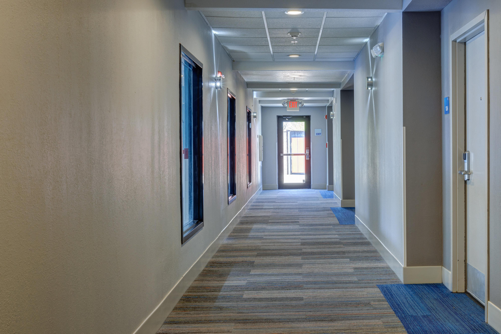 Vista Lobby Holiday Inn Express Shelbyville Indianapolis