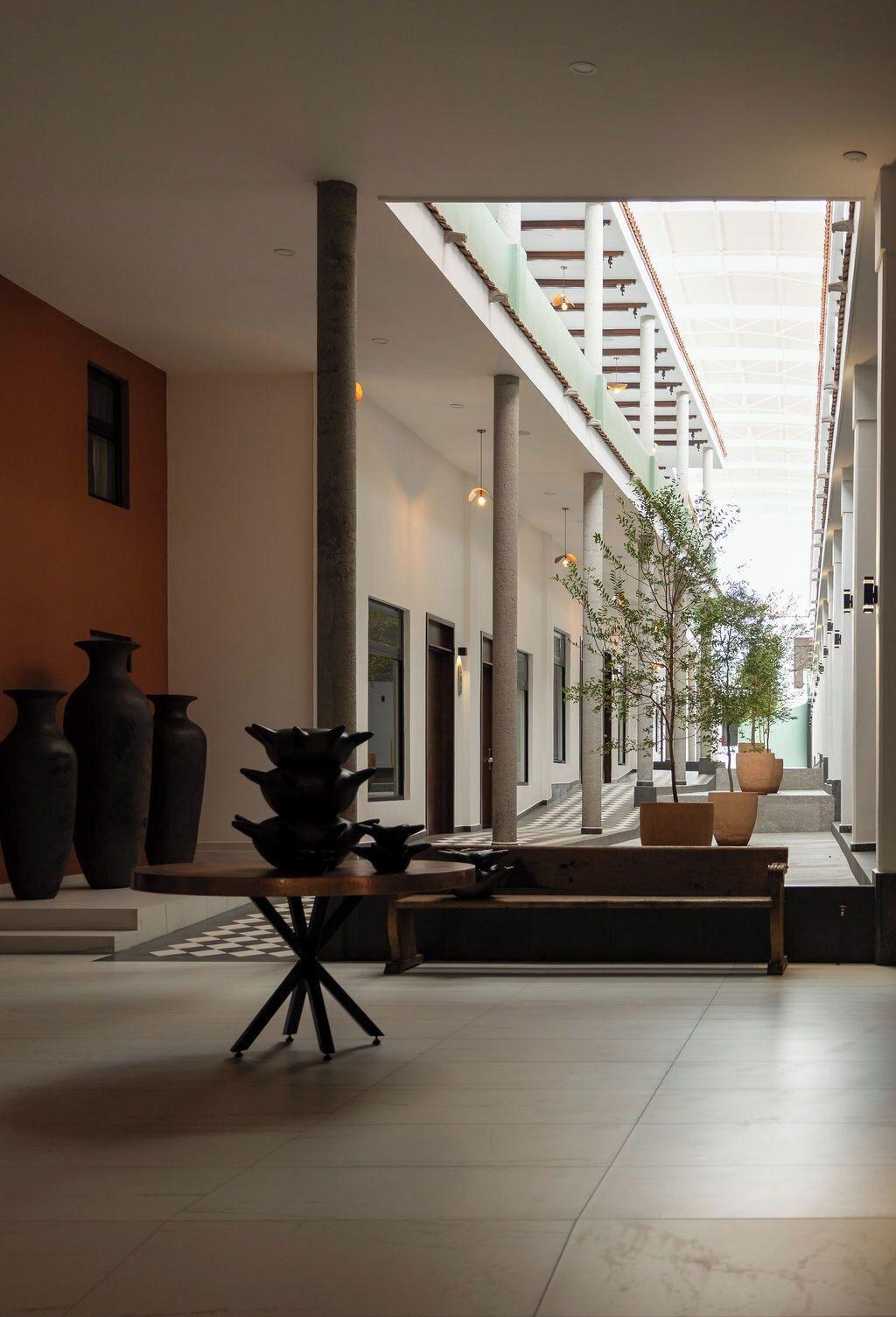 Vista Lobby Aura Hotel