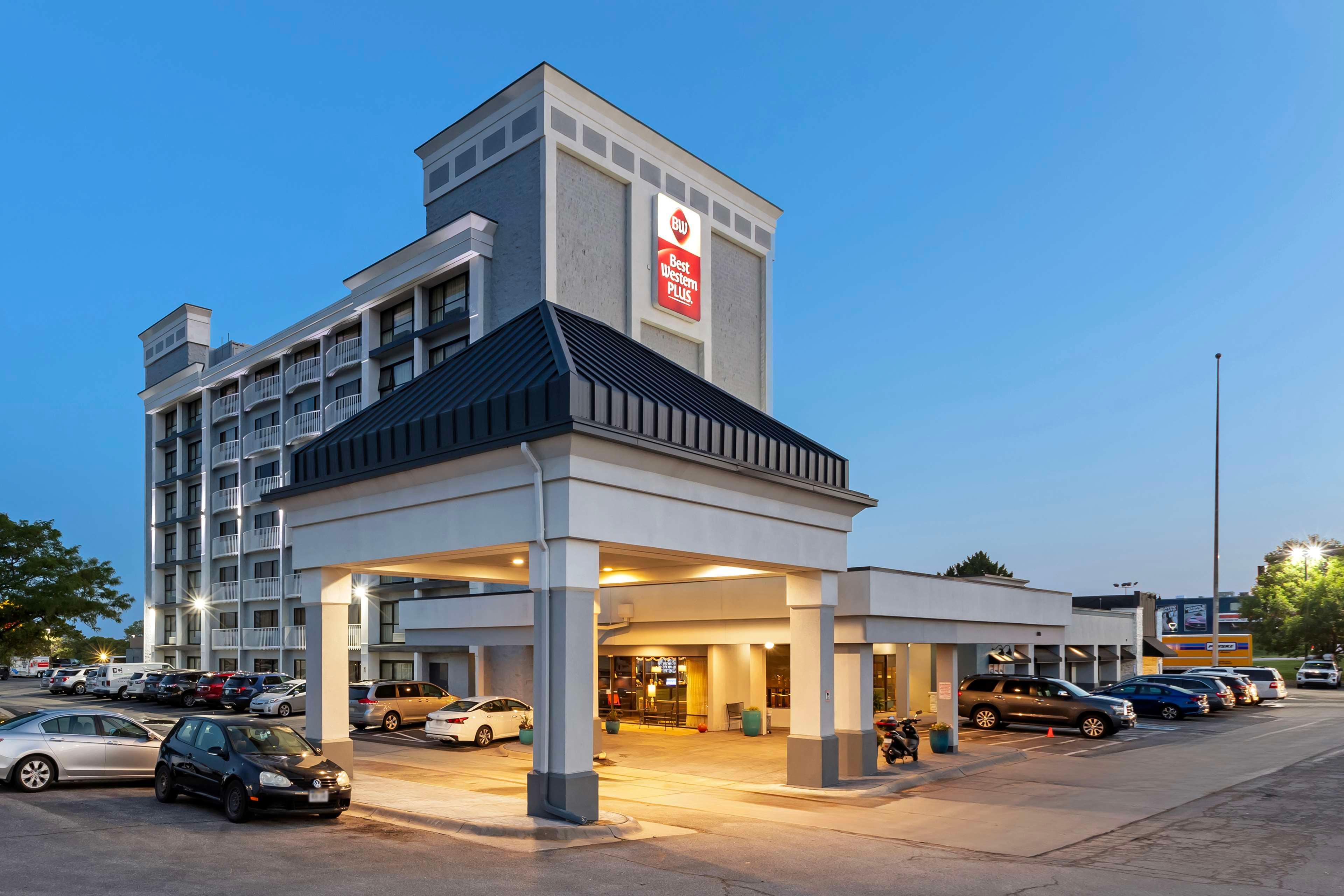 Vista Exterior Best Western Plus Midwest Inn