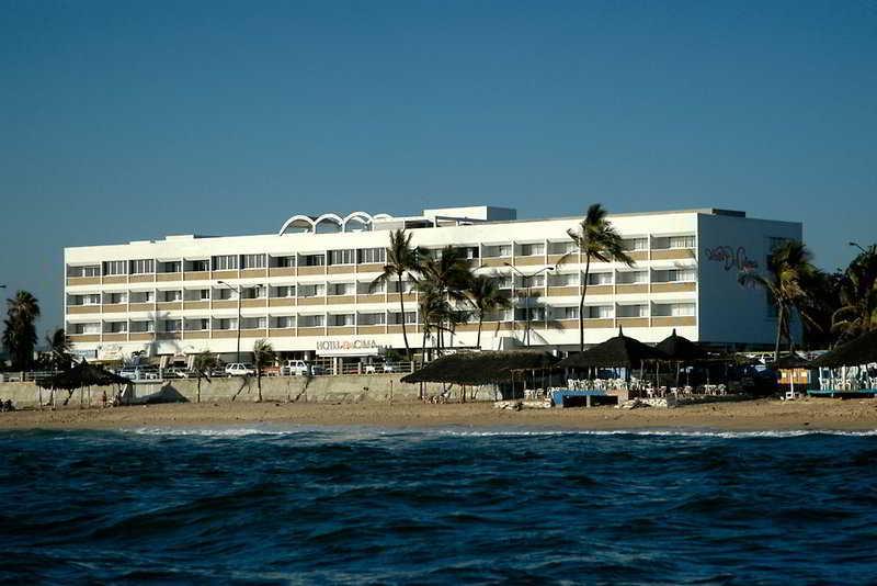 Vista Exterior Hotel De Cima