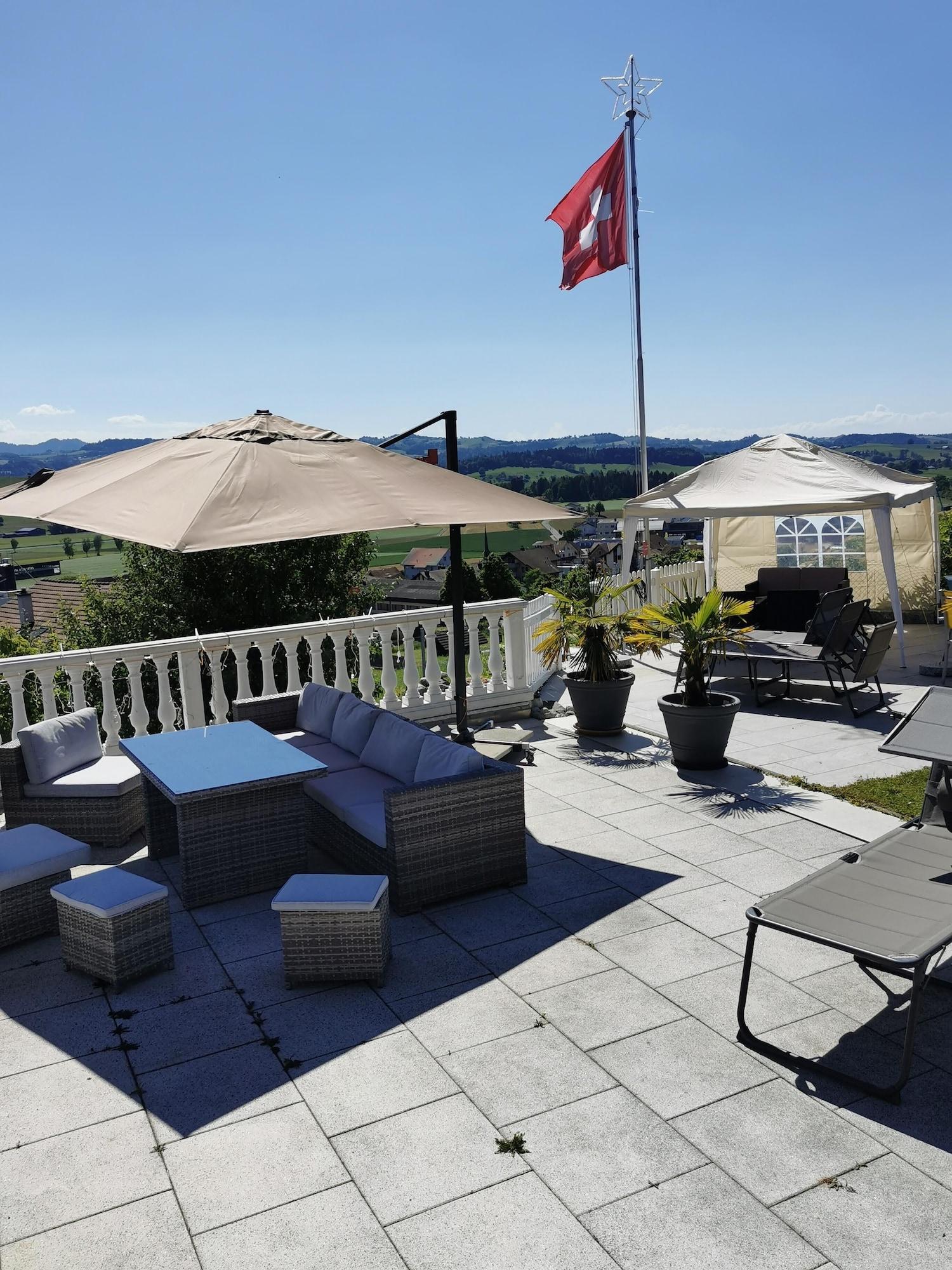 Comodidades del Alojamiento Comfortable mountain view apartment near Lucerne