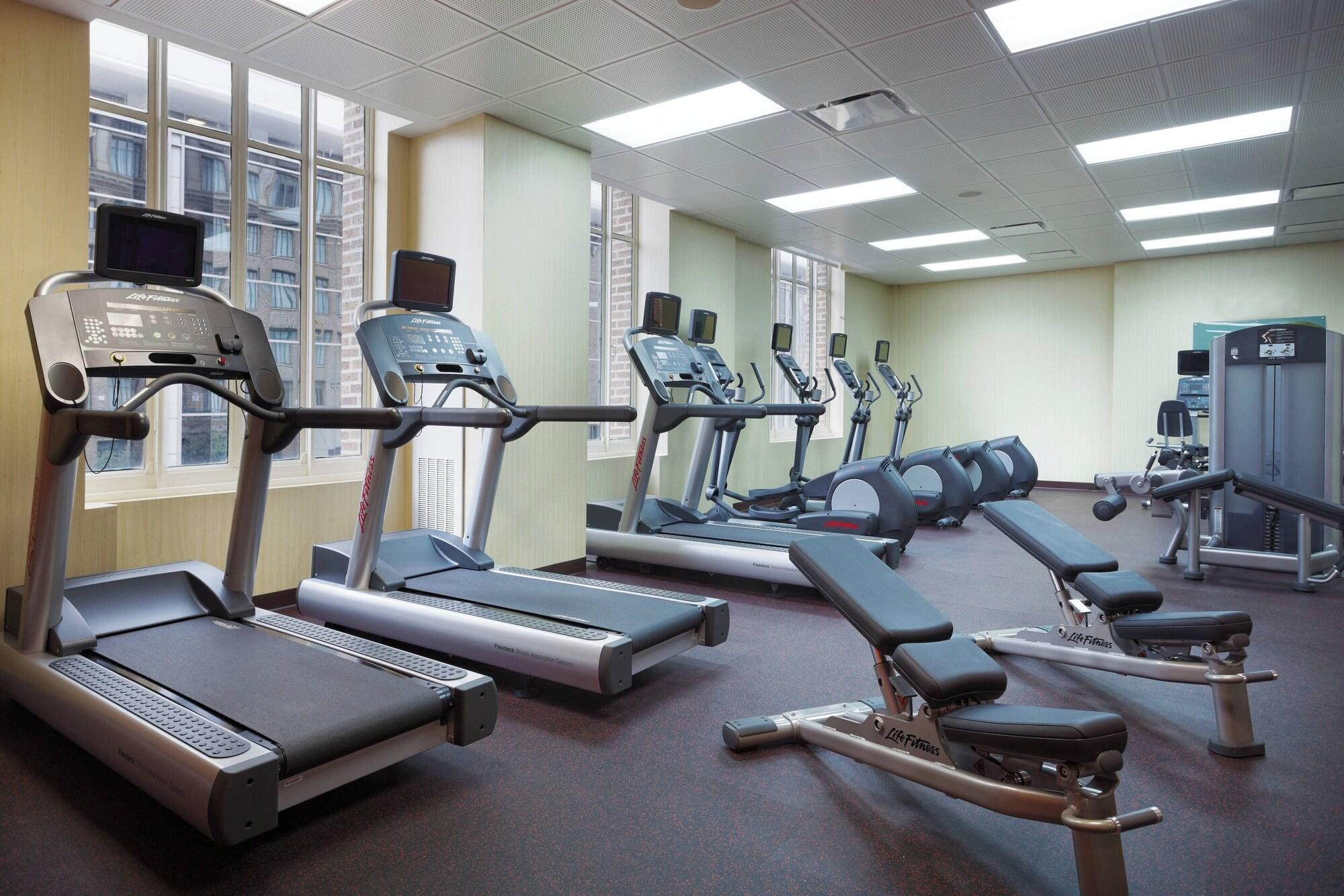 Gimnasio Courtyard by Marriott Houston Downtown/Convention Center