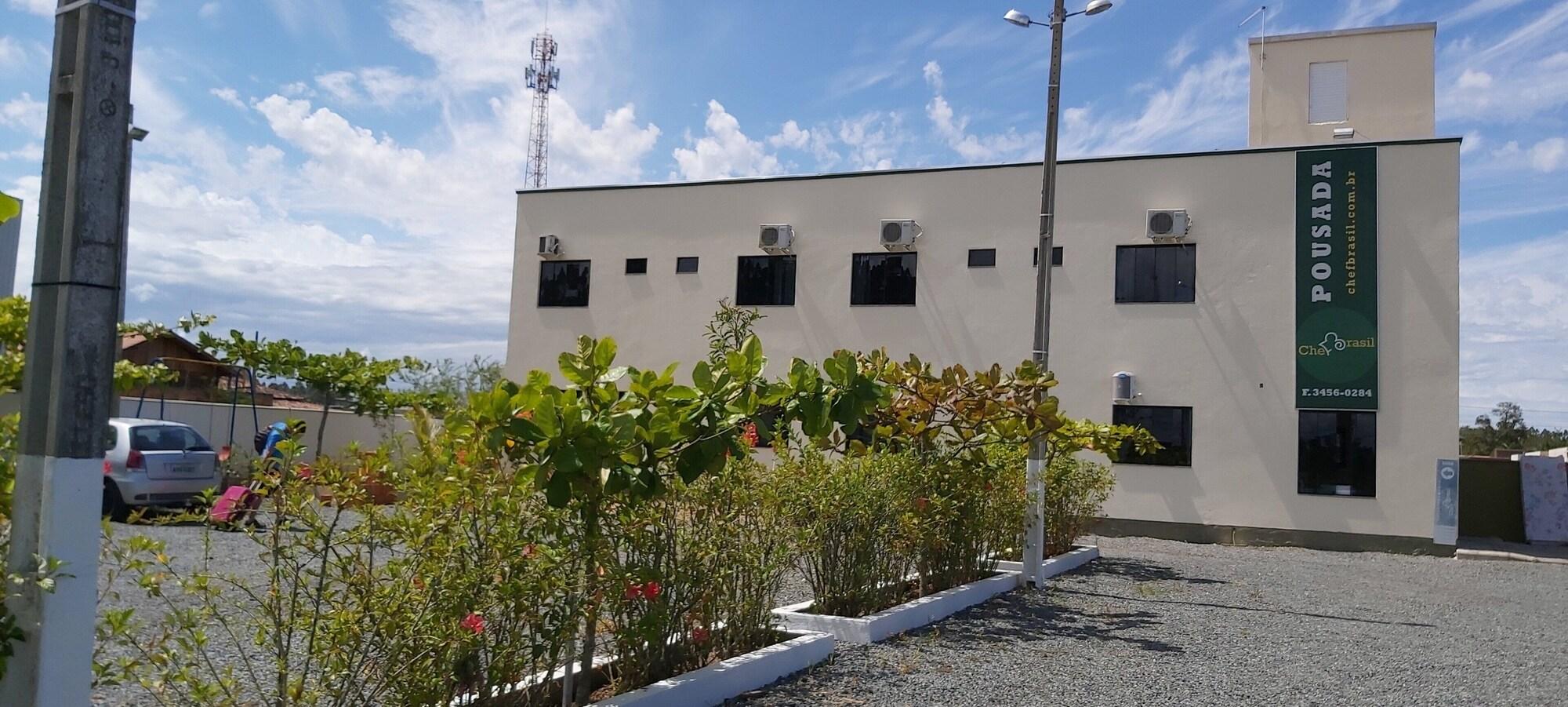 Vista Exterior Pousada Chef Brasil