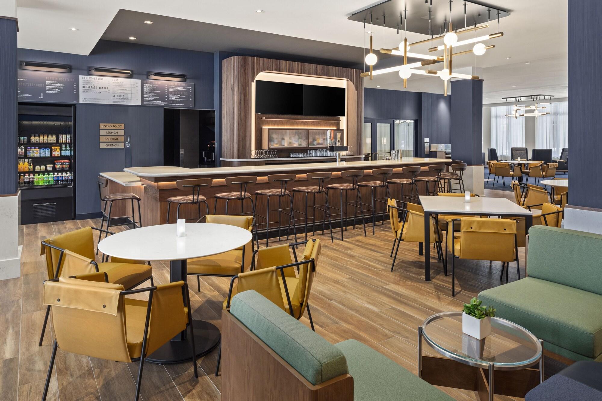 Restaurant Courtyard by Marriott Owatonna Downtown