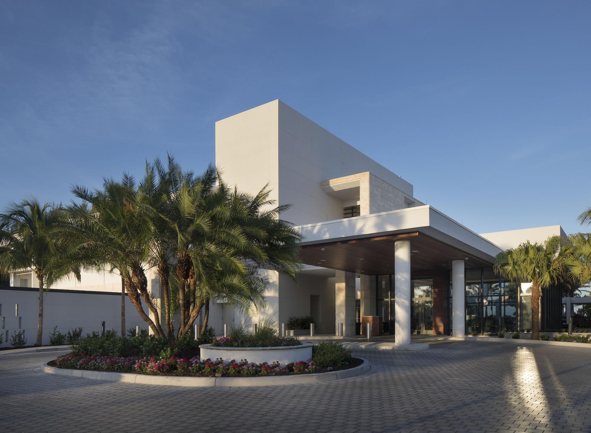 Vista Exterior Zota Beach Resort