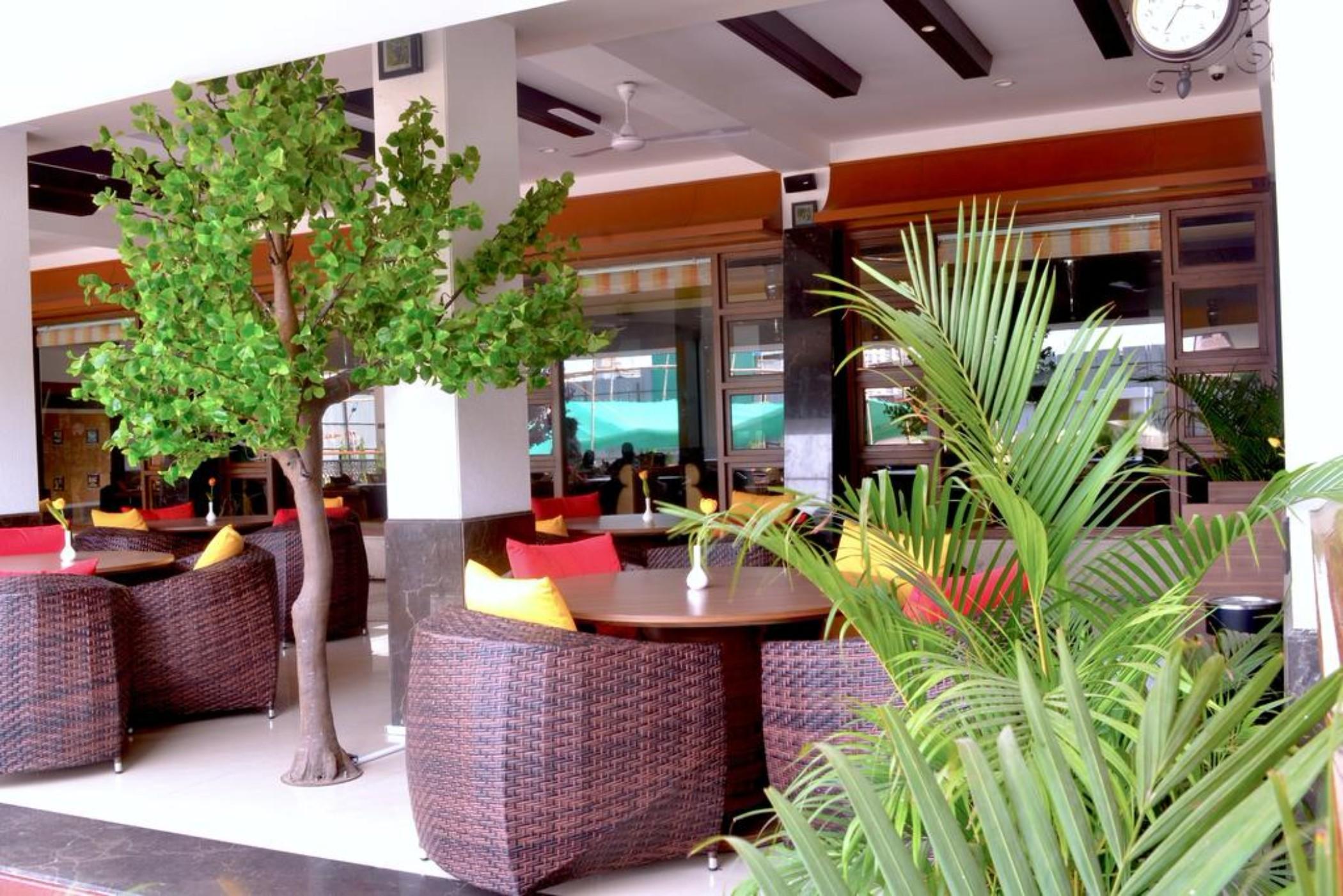 Restaurant Club Emerald