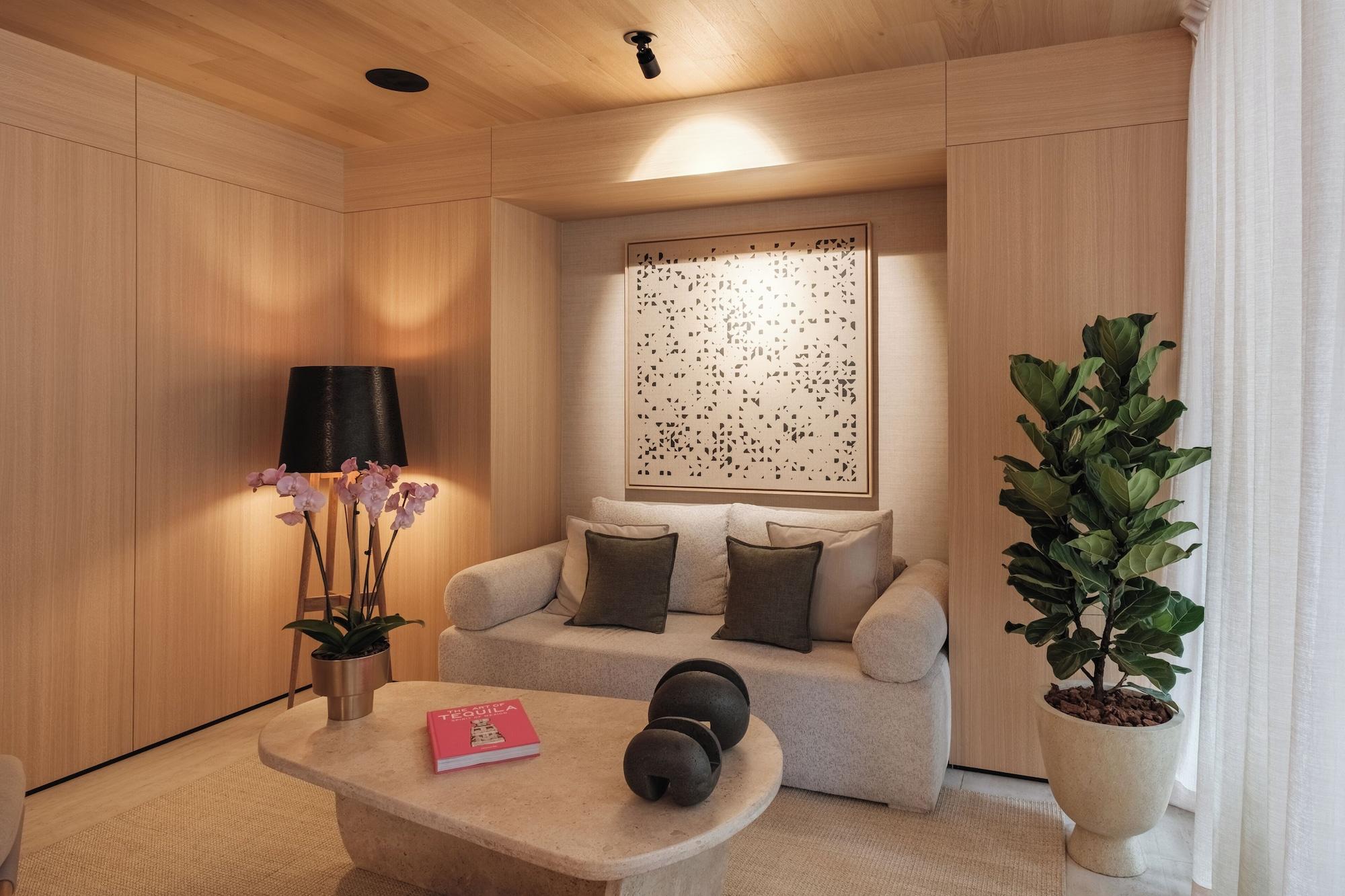 Vista Lobby SAAVI by ONTO SIGNATURE