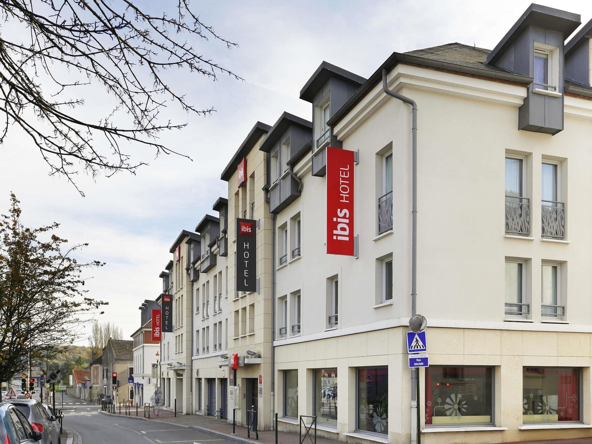 Vista Exterior ibis Etampes