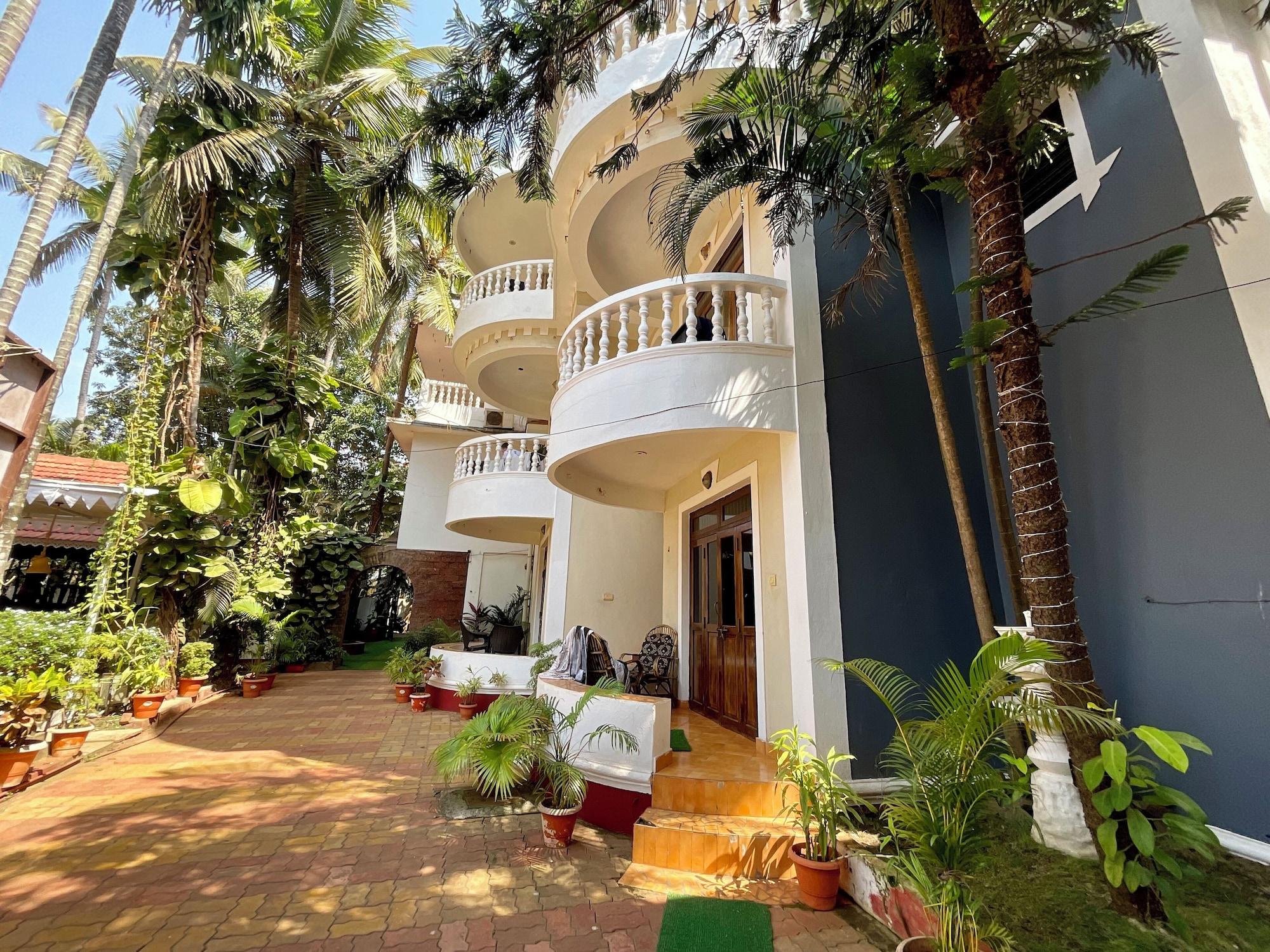 Vista Exterior Naga Cottages x One Light Stays