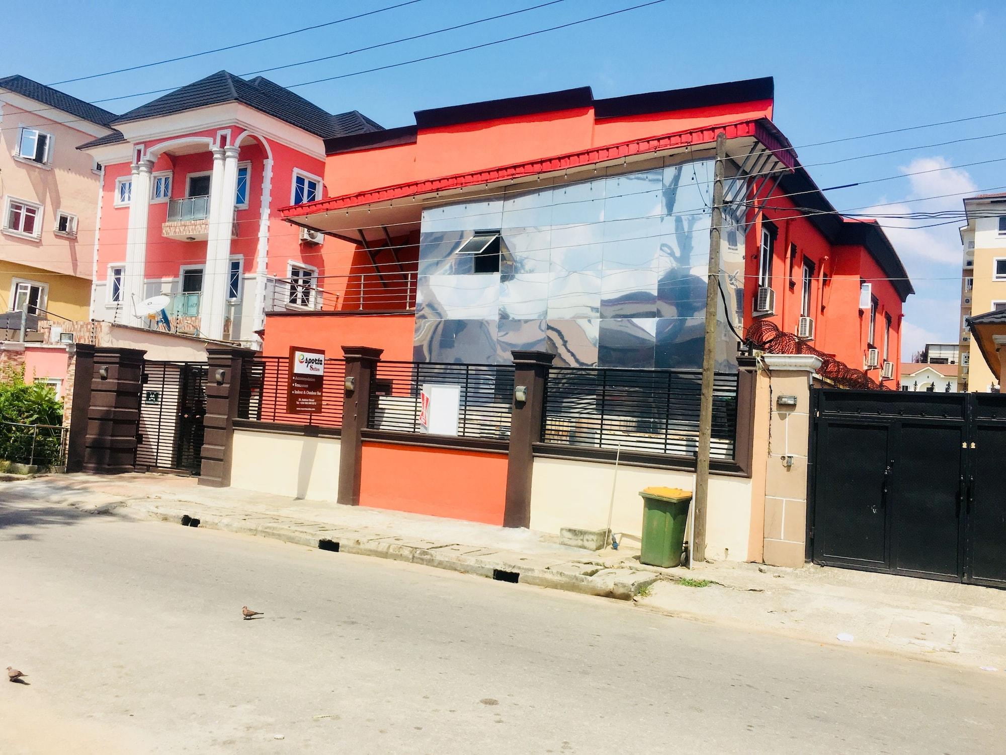 Vista Exterior Esporta Hotel Yaba