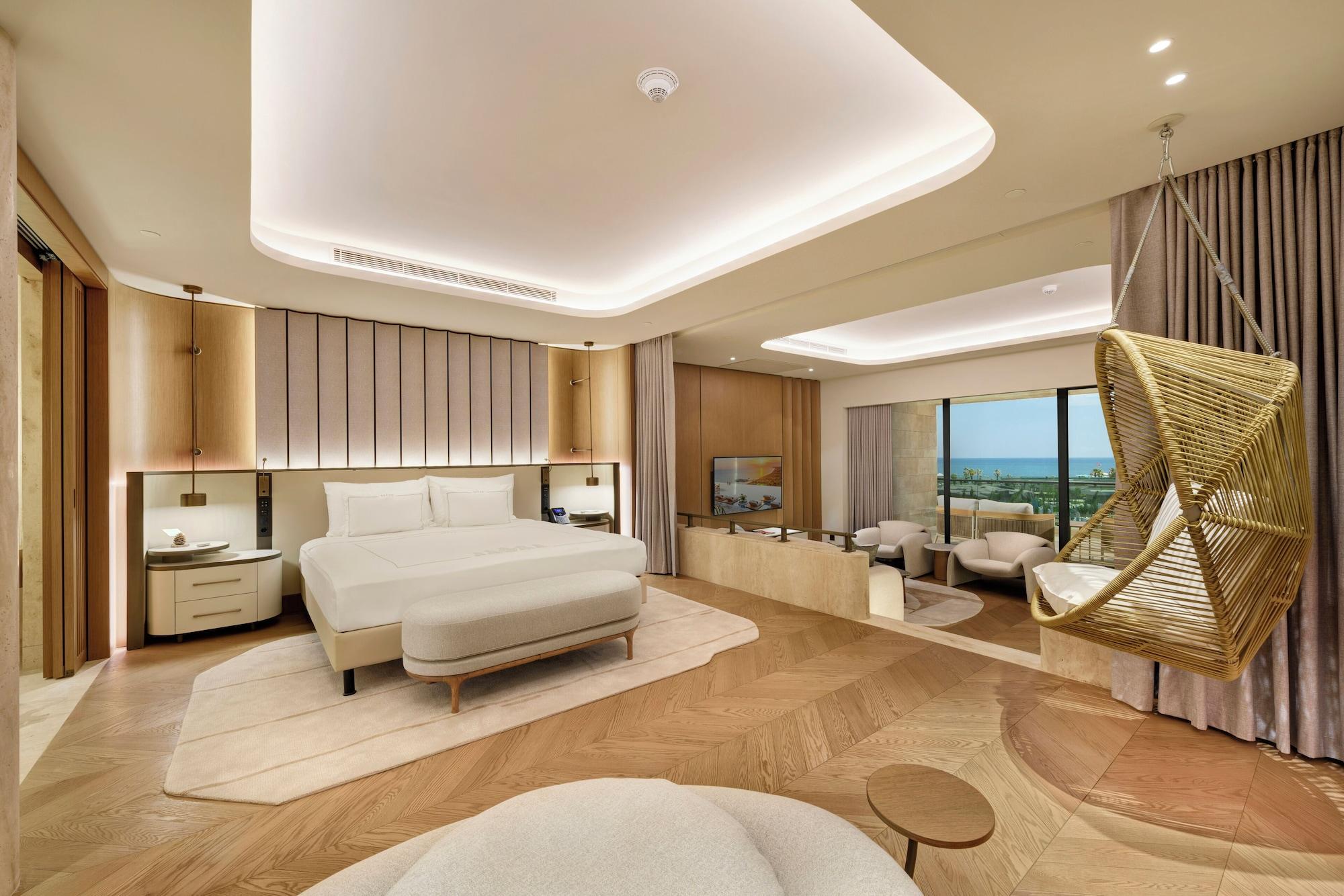 Playa Regnum The Crown
