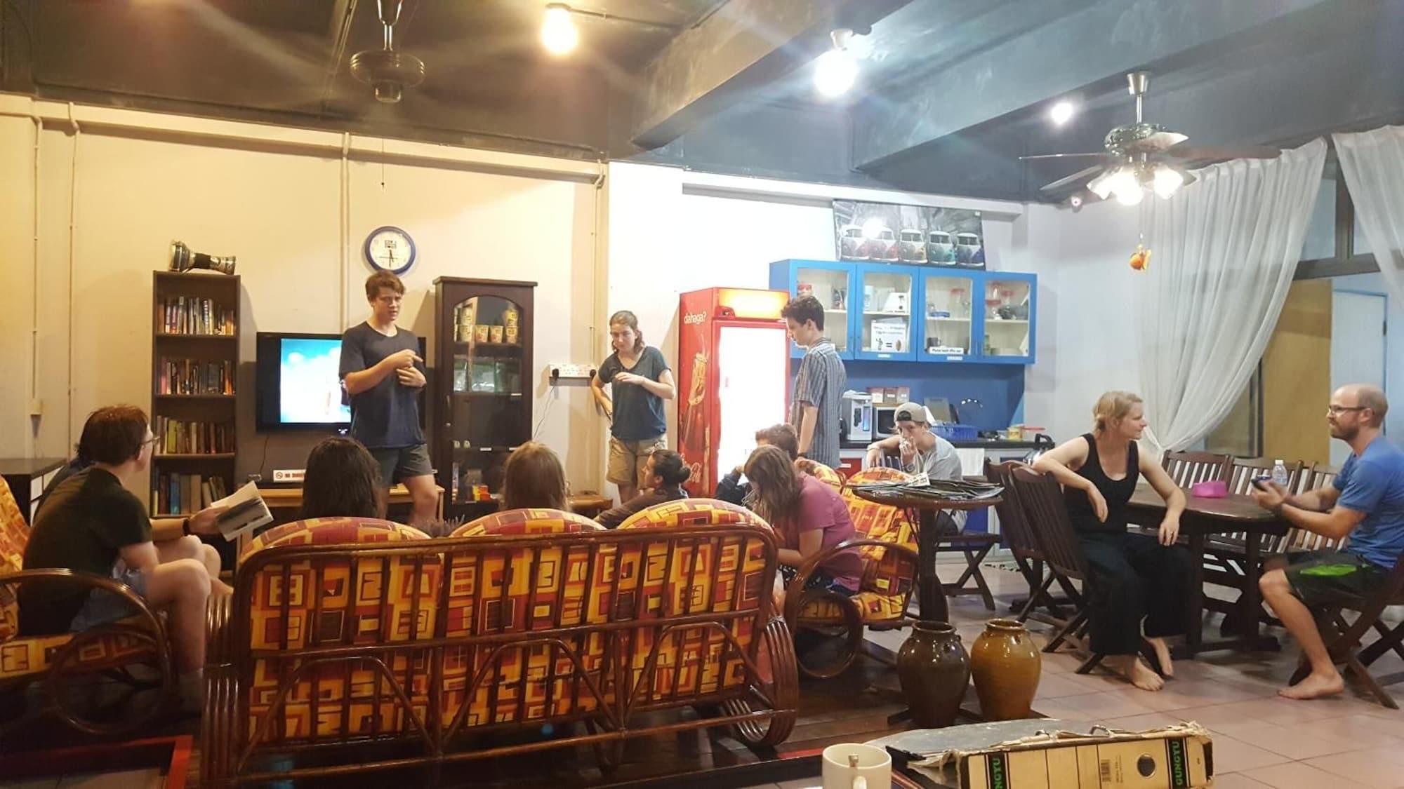 Vista Lobby Jesselton Cabin - Hostel