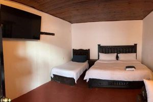 Alquiler Vacacional - Casa a Pocos Pasos del Centro con Amplio Jardin