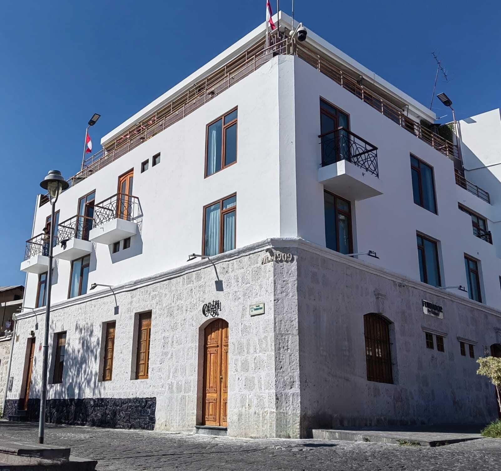 Varios Hotel Fundador By Robles