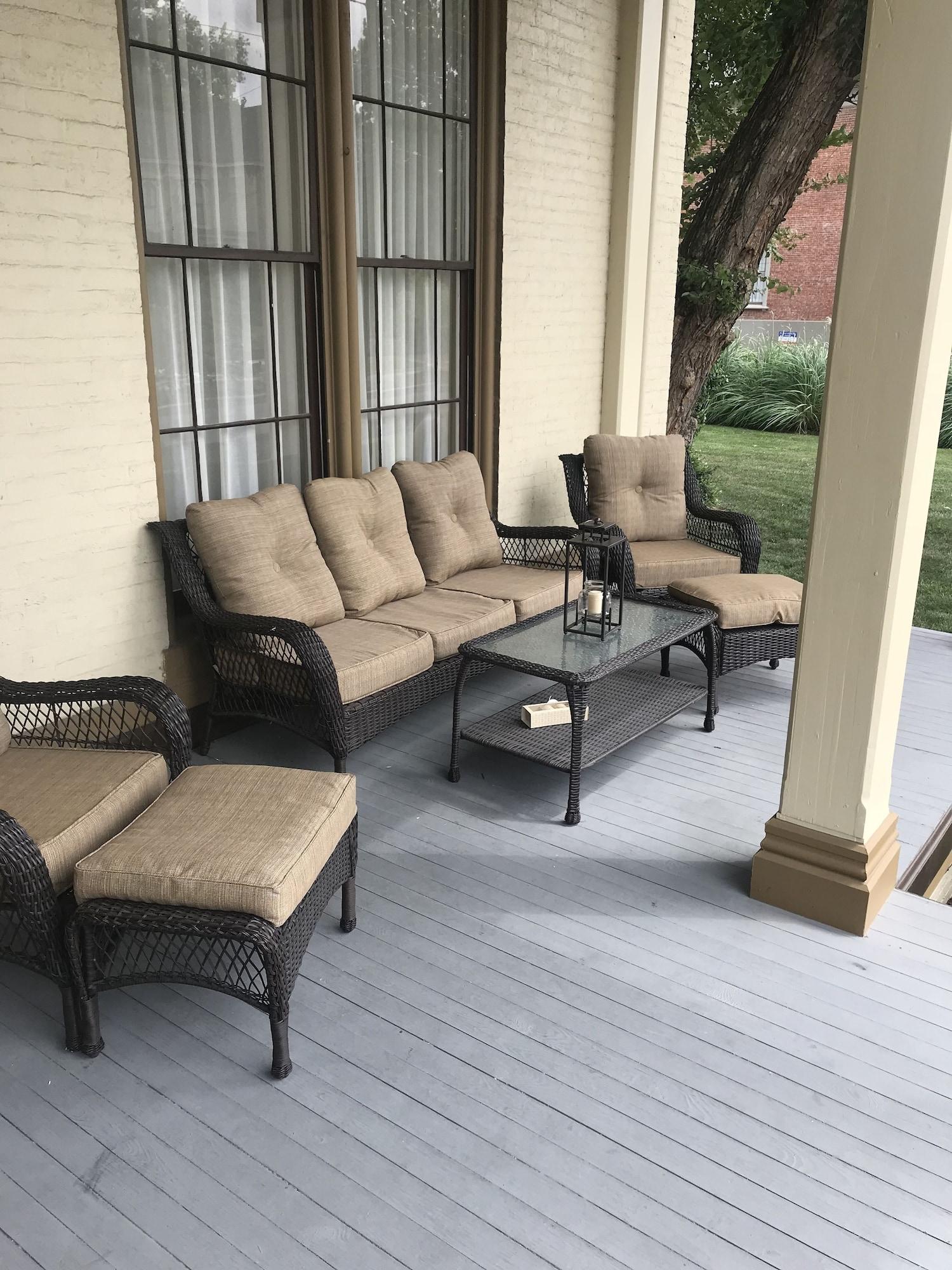 Vista Exterior The Pepin Mansion Historic B&B