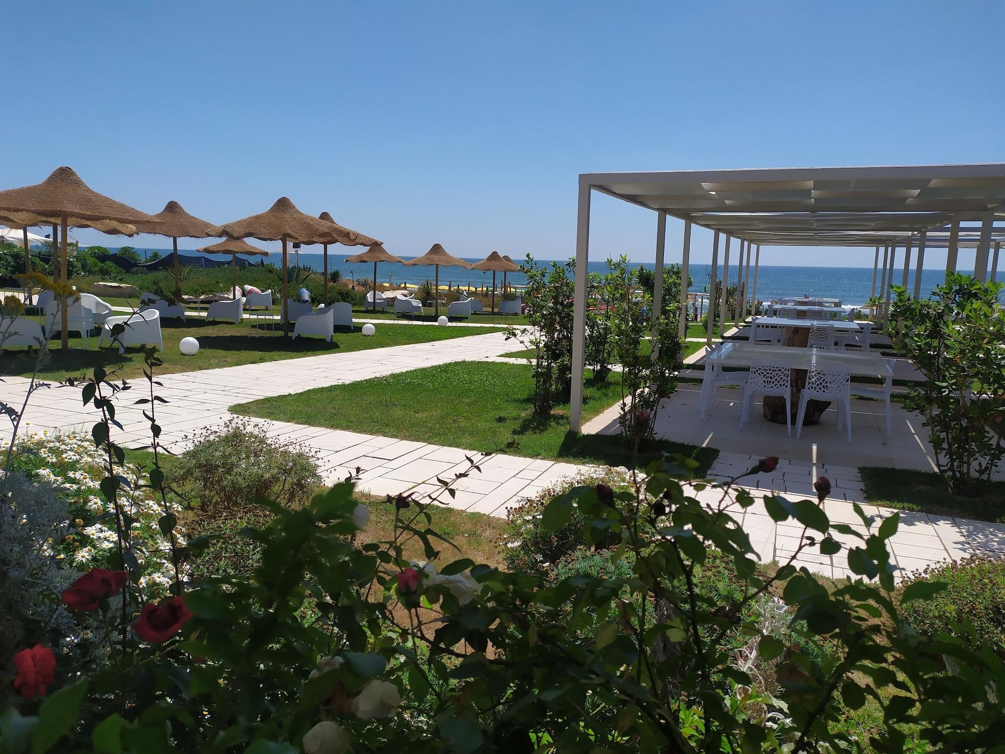 Varios Rena Resort