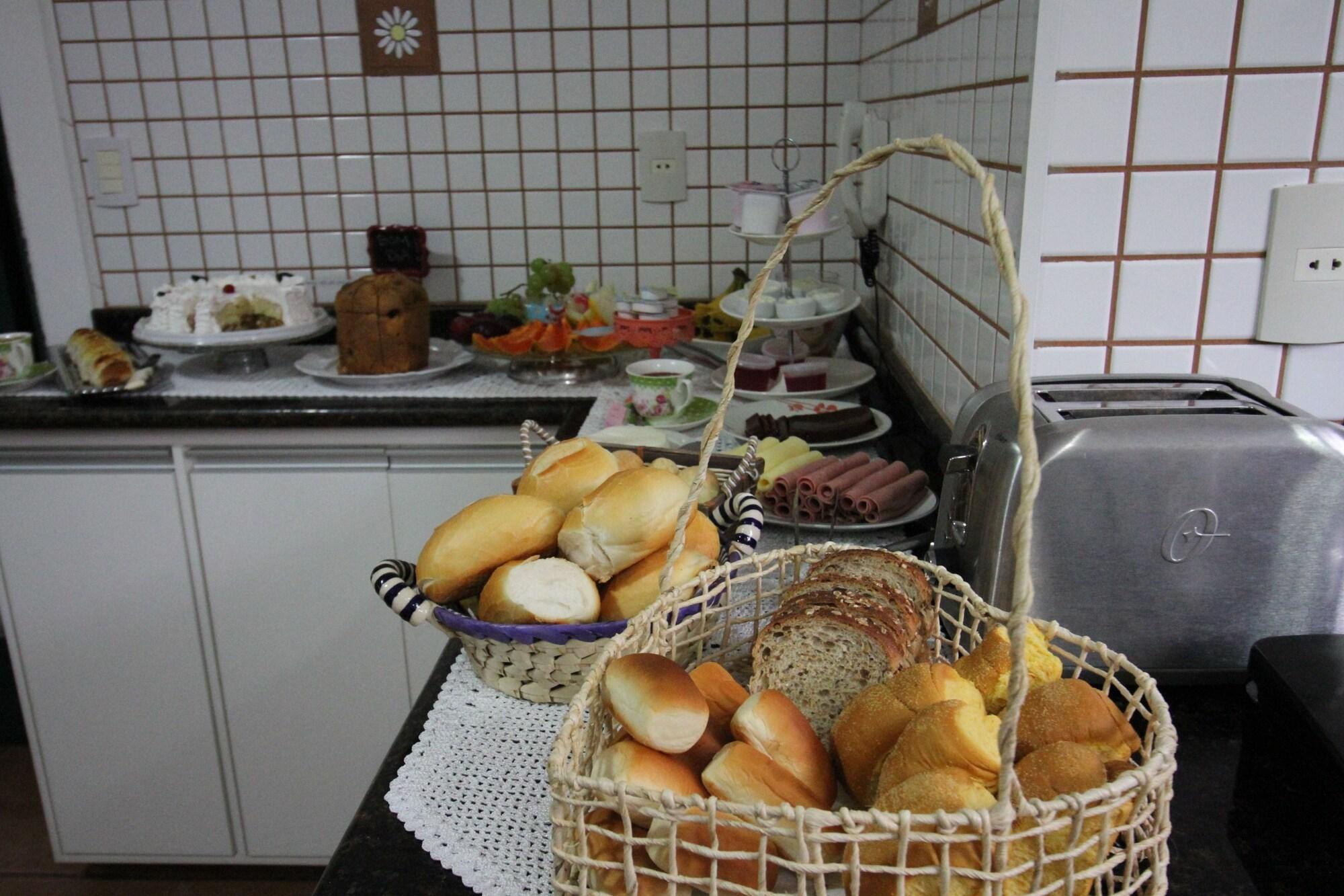 Restaurant Chácara Andó Bed & Breakfast