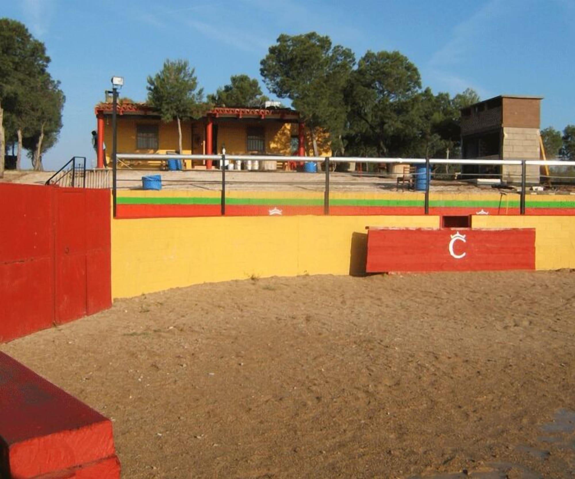 Gimnasio Hostal Restaurante Patio