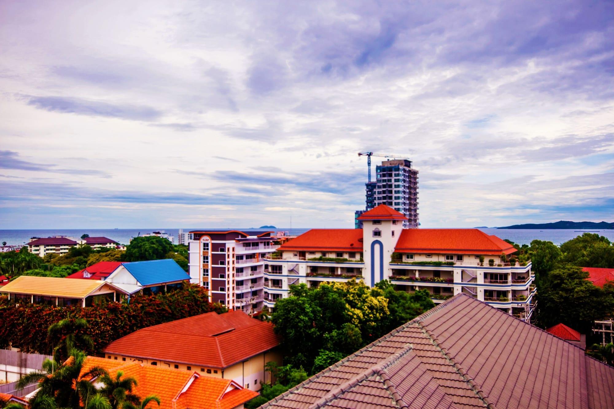 Vista Exterior Family Residence