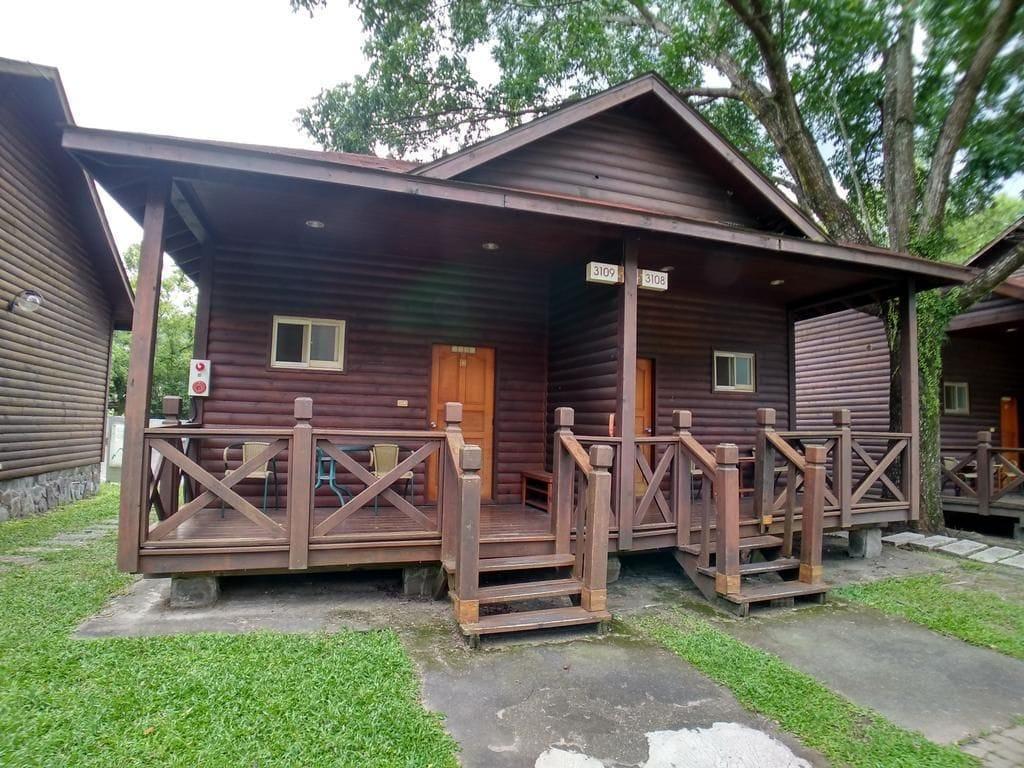 Varios Fangchen Hot Spring Resort