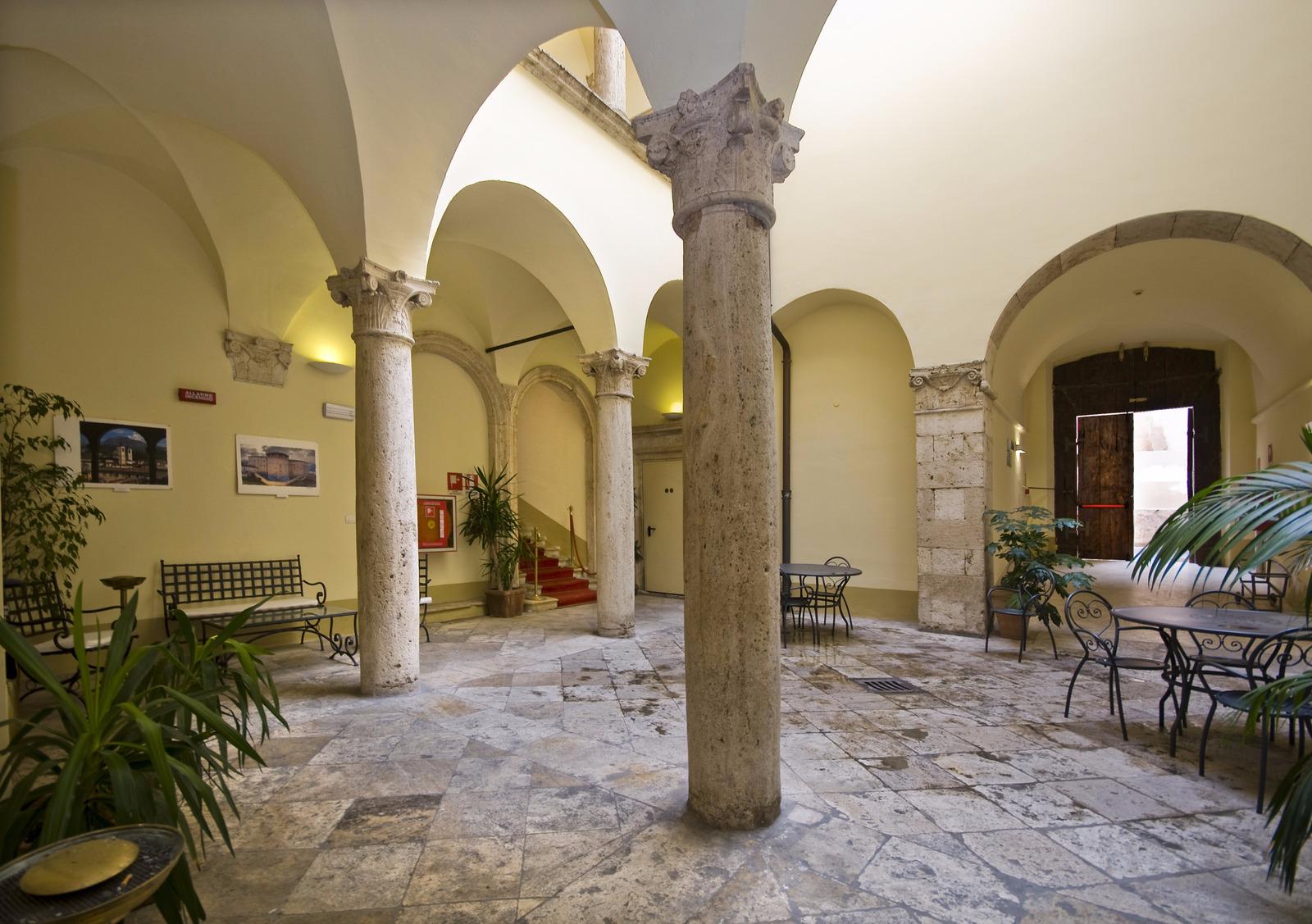 Vista Exterior Palazzo Guiderocchi