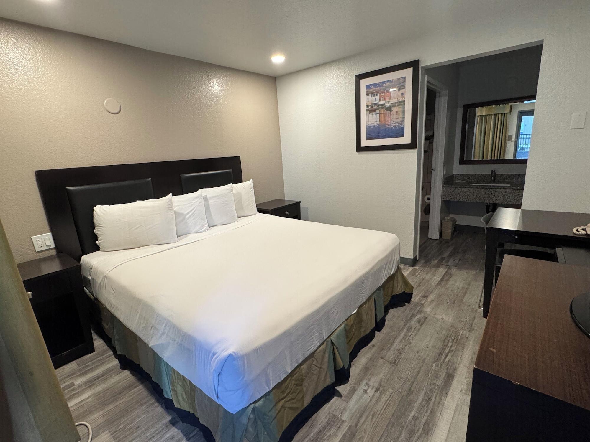 Varios Travelodge by Wyndham Sacramento / Rancho Cordova