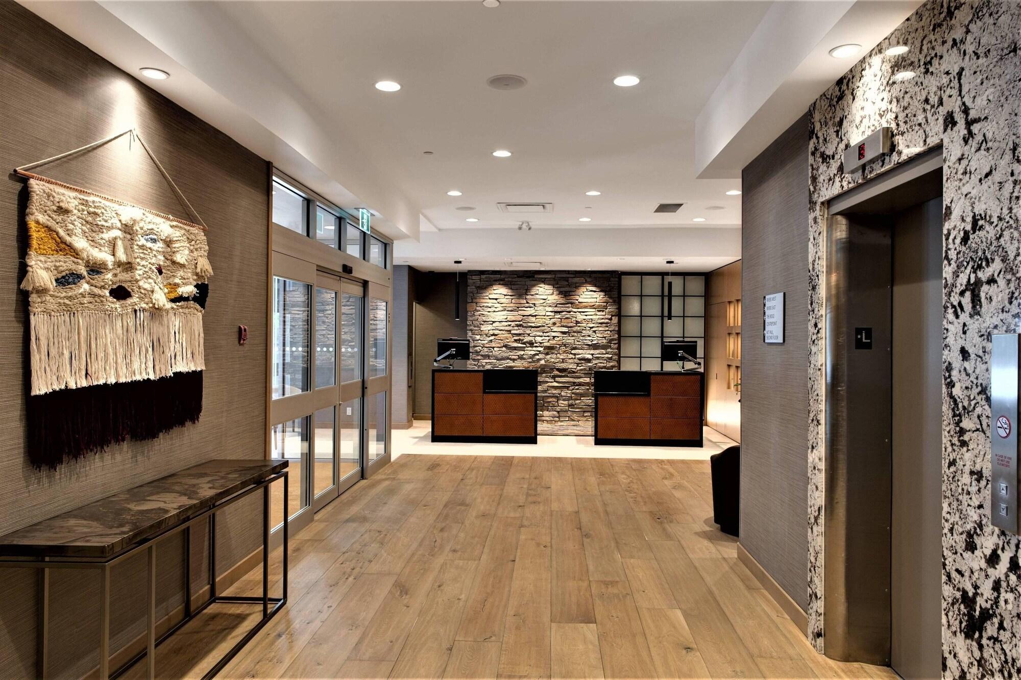 Vista Lobby Delta Hotels by Marriott Kamloops