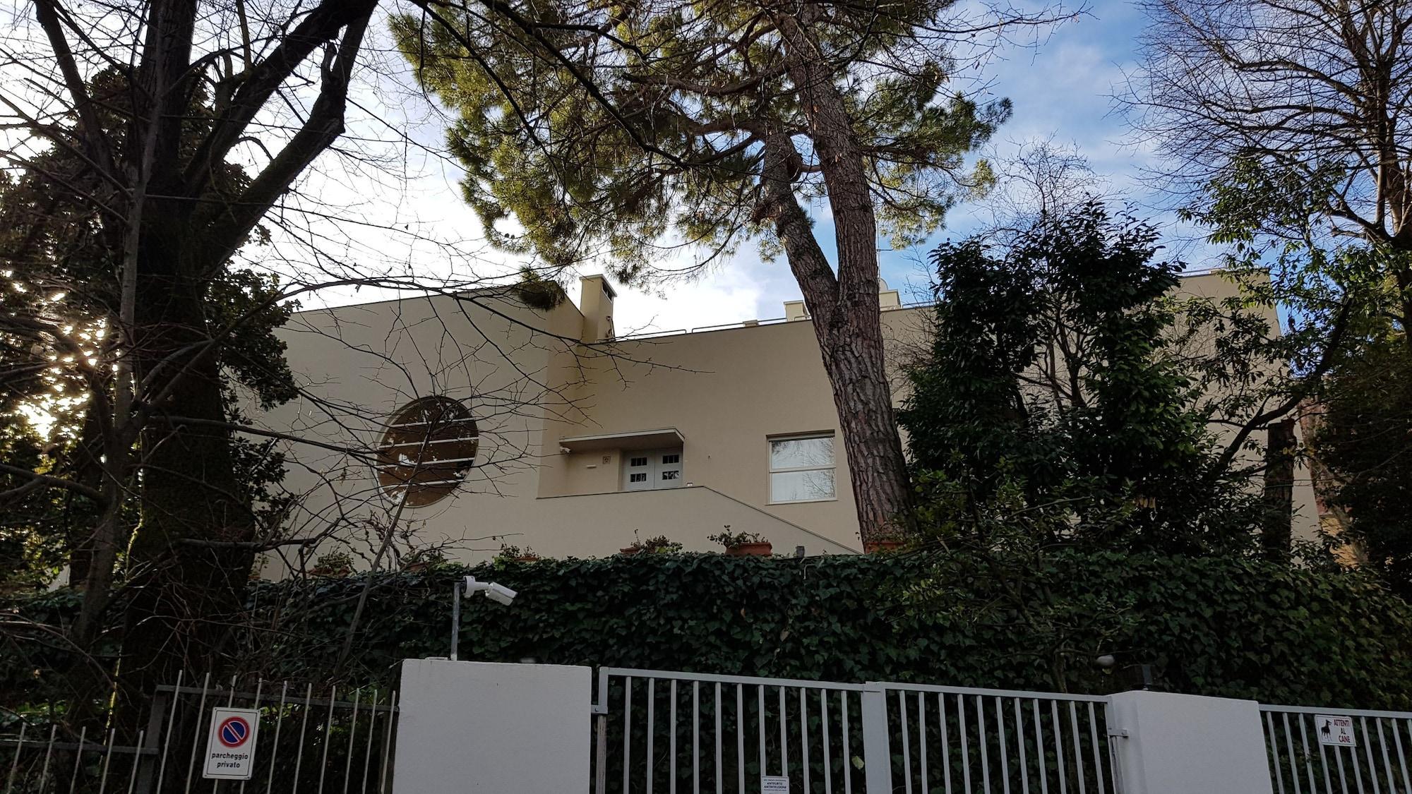 Vista Exterior Villa Gotti Charming Rooms