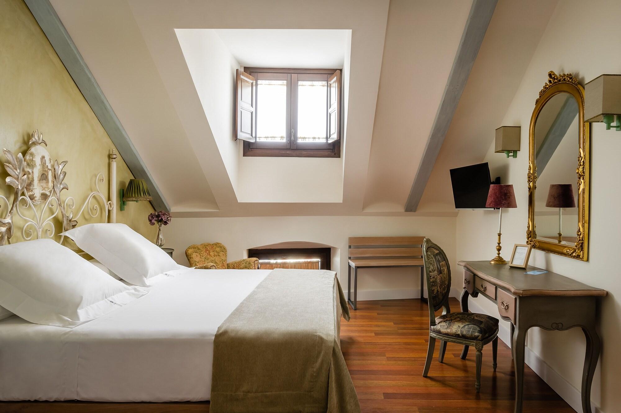 Habitación Hotel  YIT La Casona del Arco