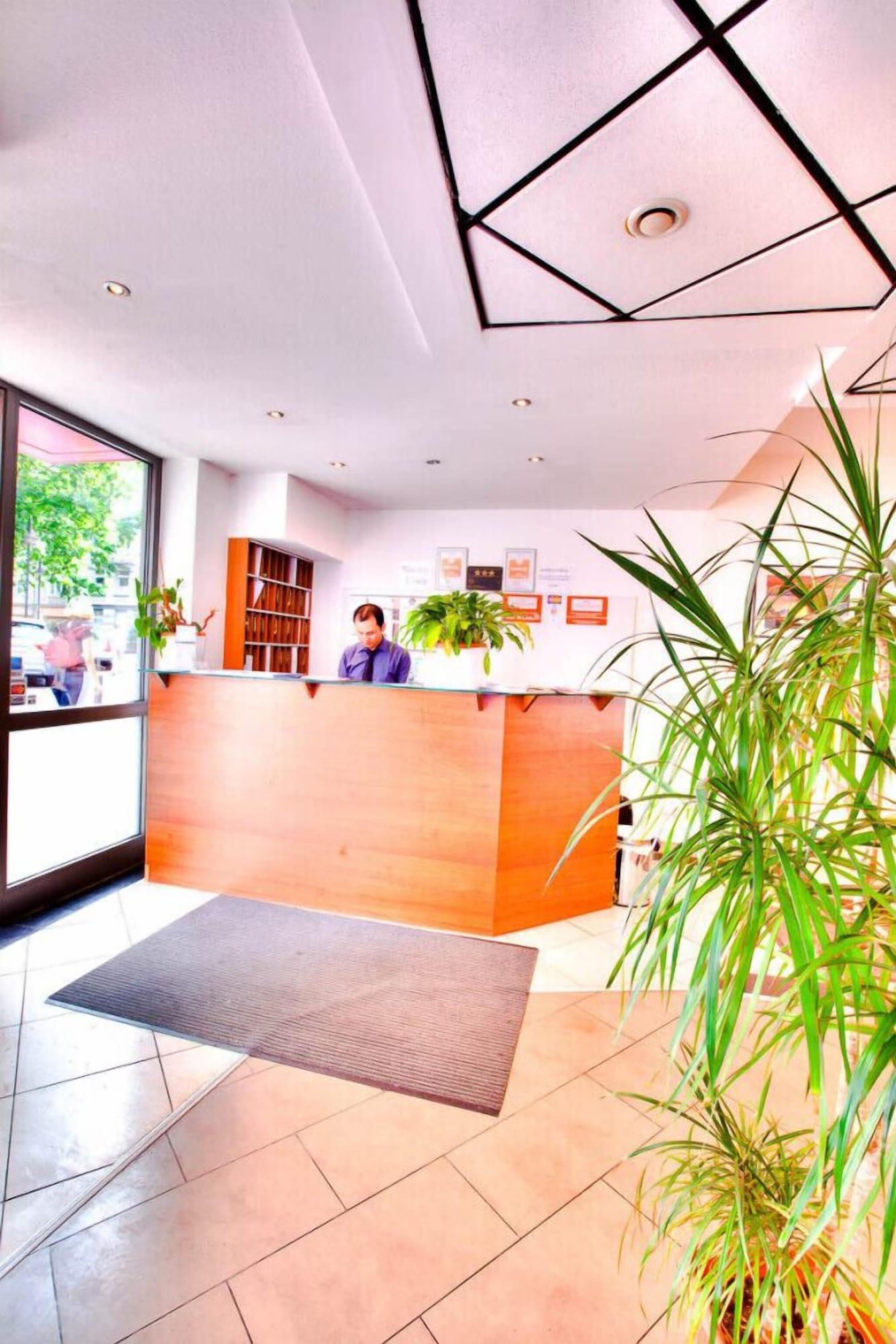 Vista Lobby Hotel Himalaya Frankfurt City Messe