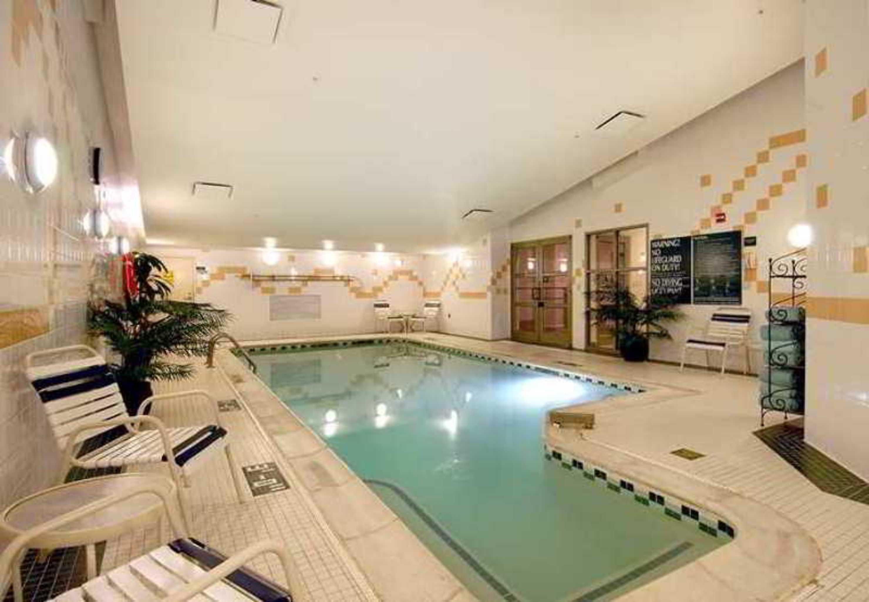 Vista Piscina Hilton Garden Inn Washington DC Downtown