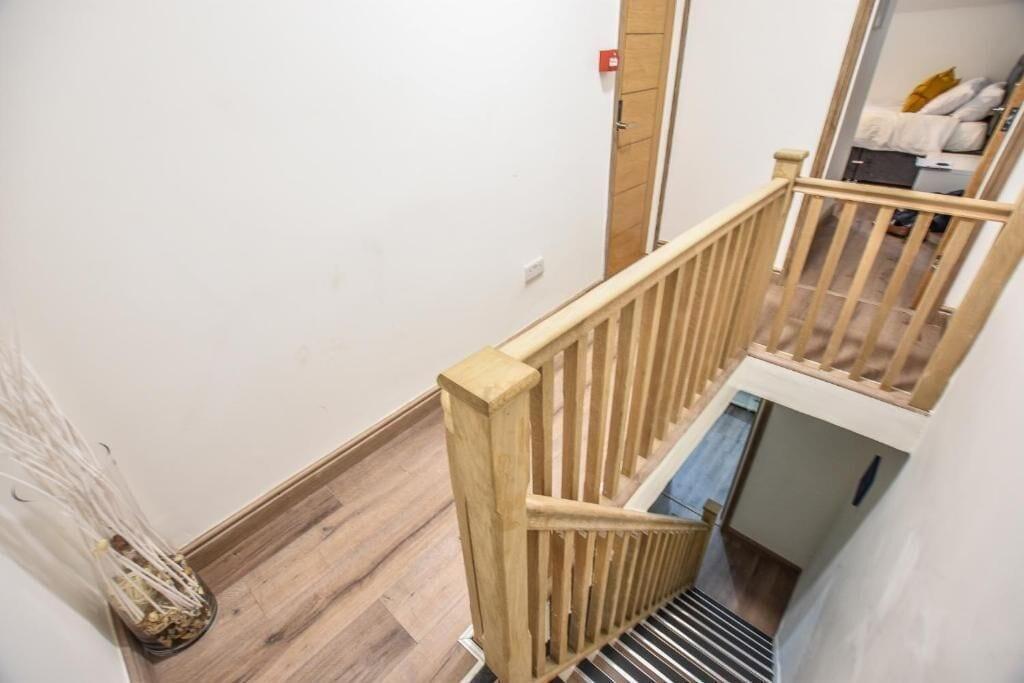 Vista Lobby OYO Regency Guest House Manchester North