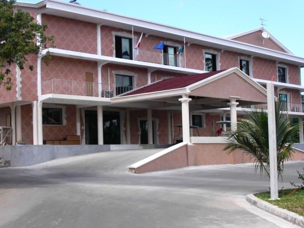 Vista Exterior Sunny Golf Hotel