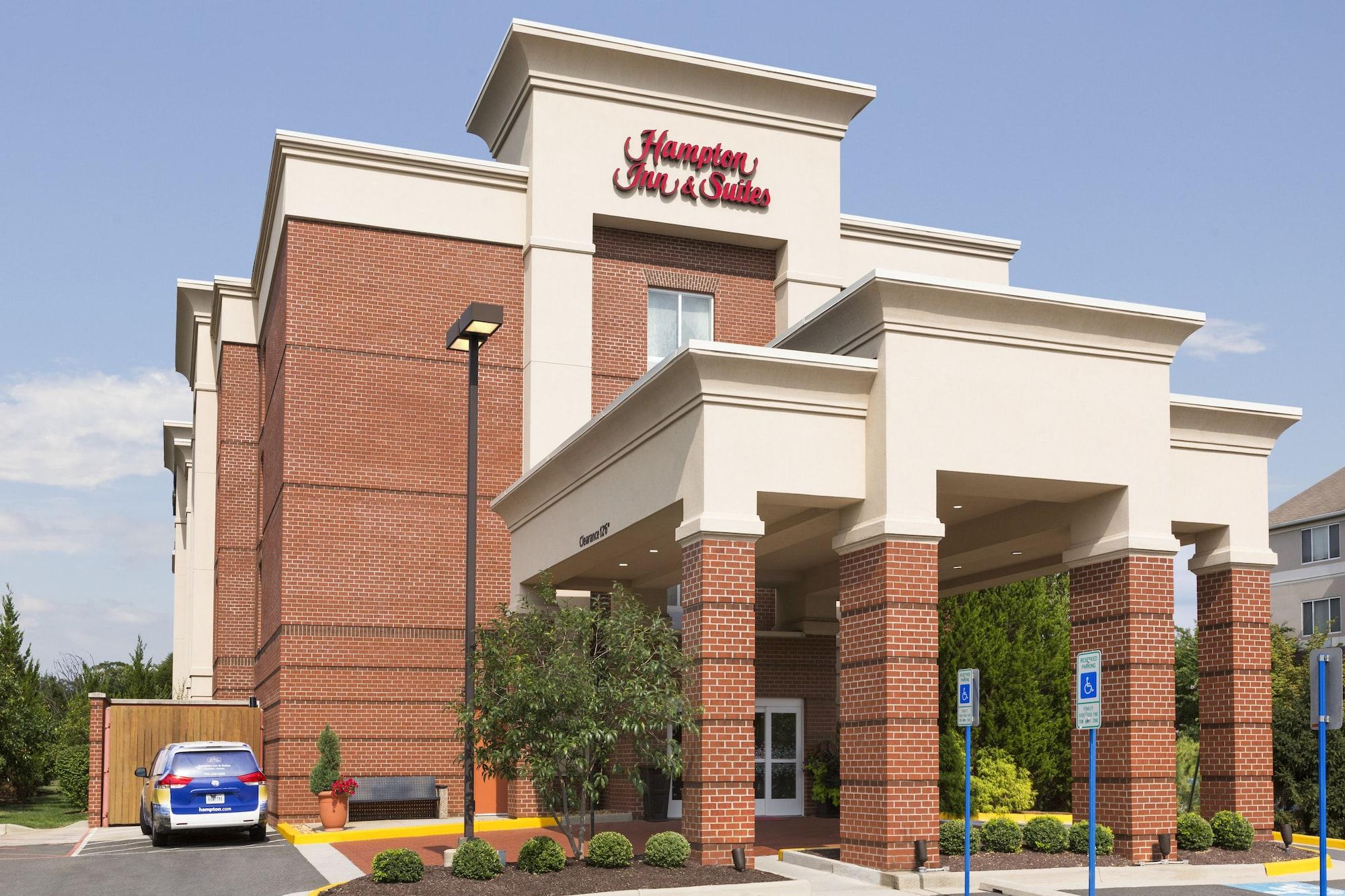 Vista Exterior Hampton Inn & Suites Herndon-Reston