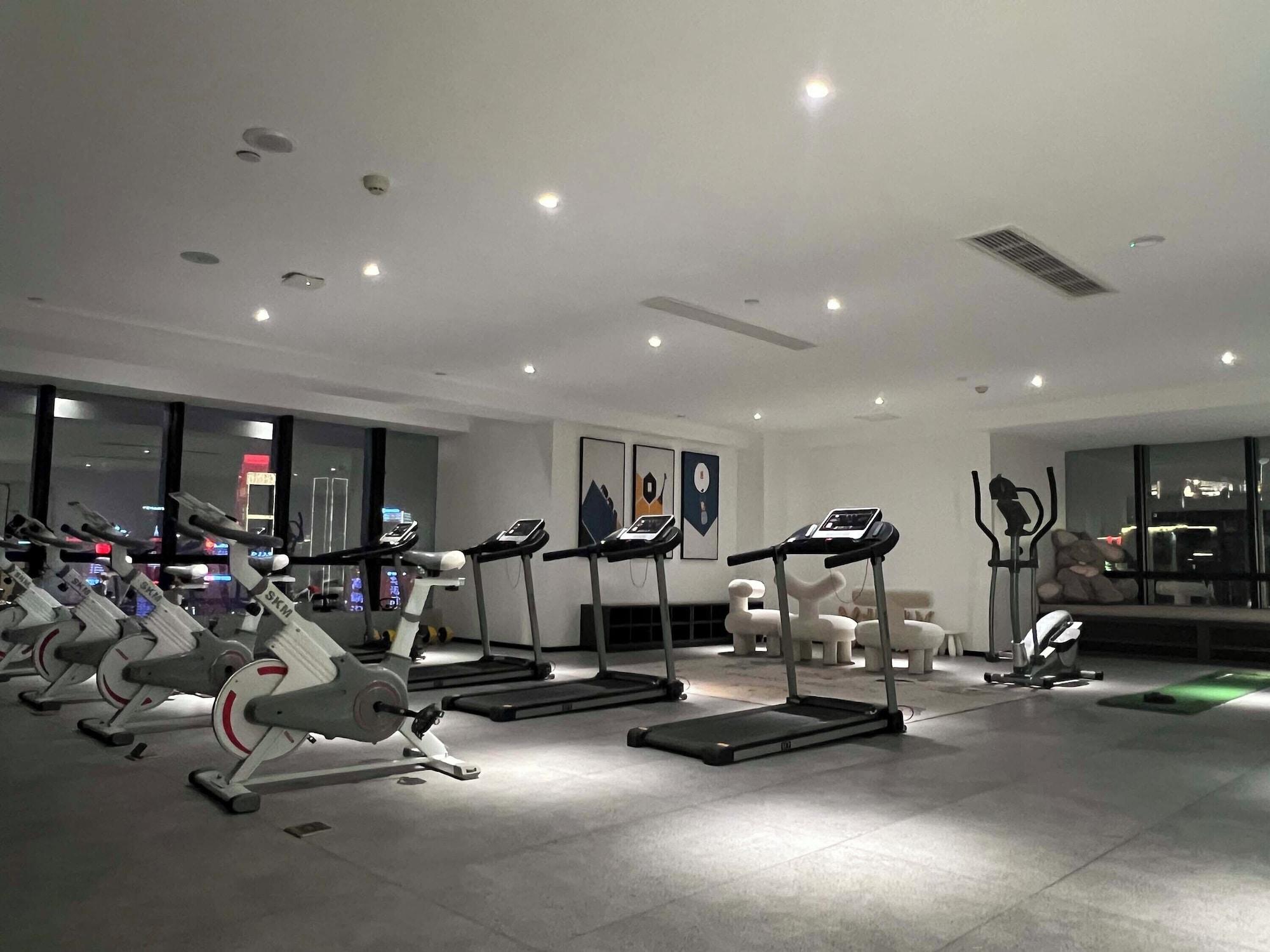 Gimnasio Chongqing Jiefangbei Jiayu Hotel