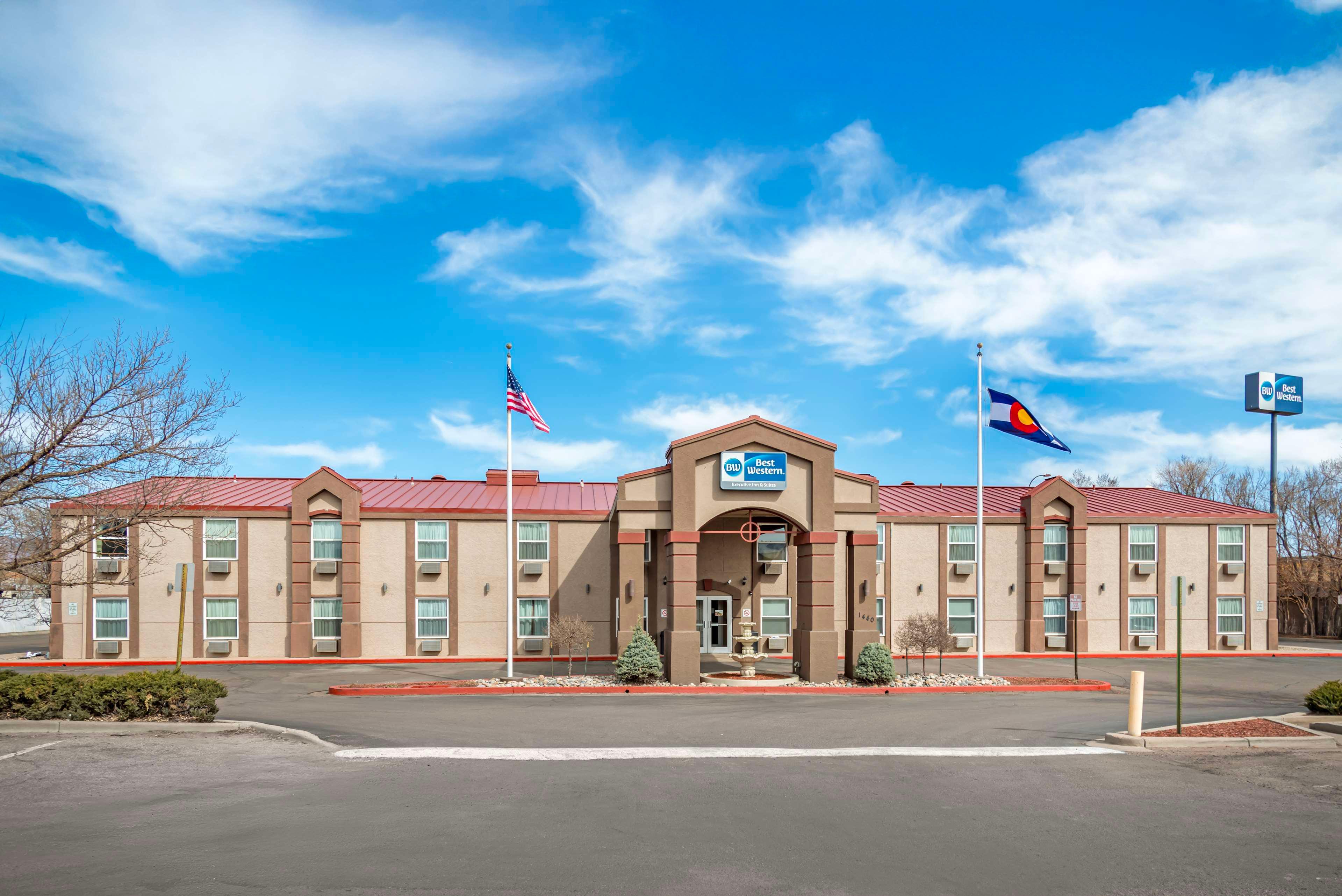 Vista Exterior Best Western Executive Inn & Suites