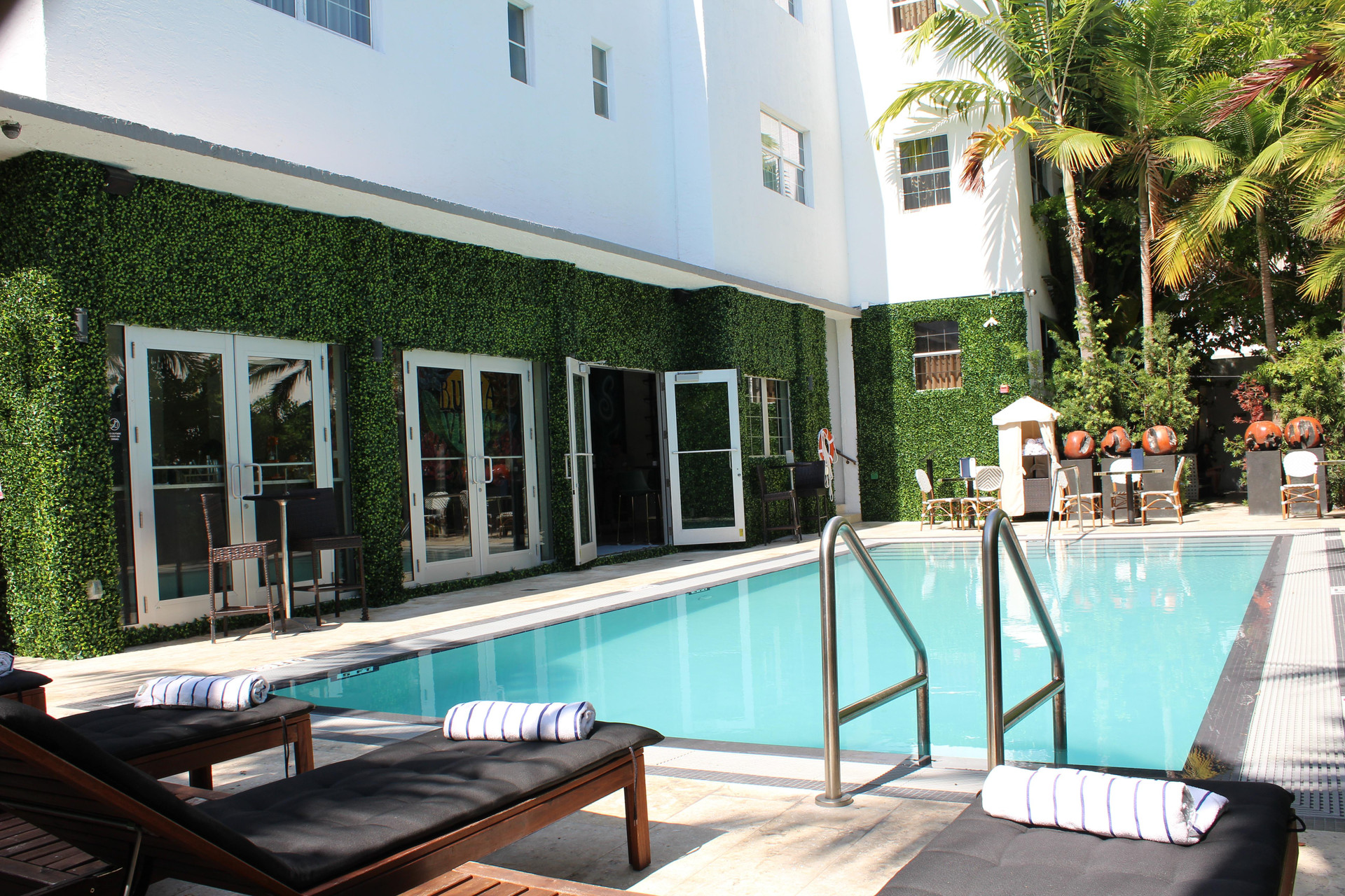 Vista Piscina San Juan Hotel