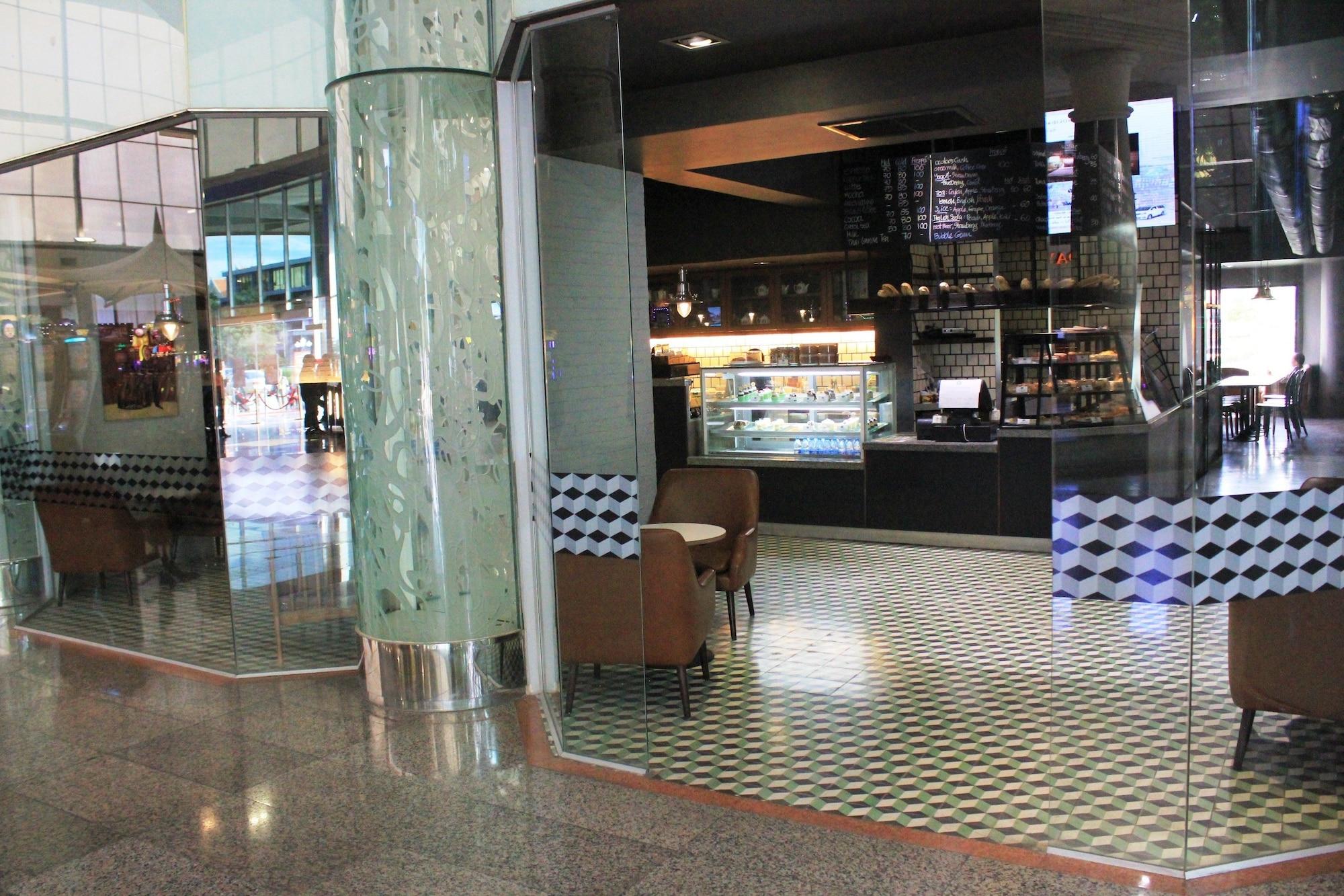 Bar/Salón Holiday Palace
