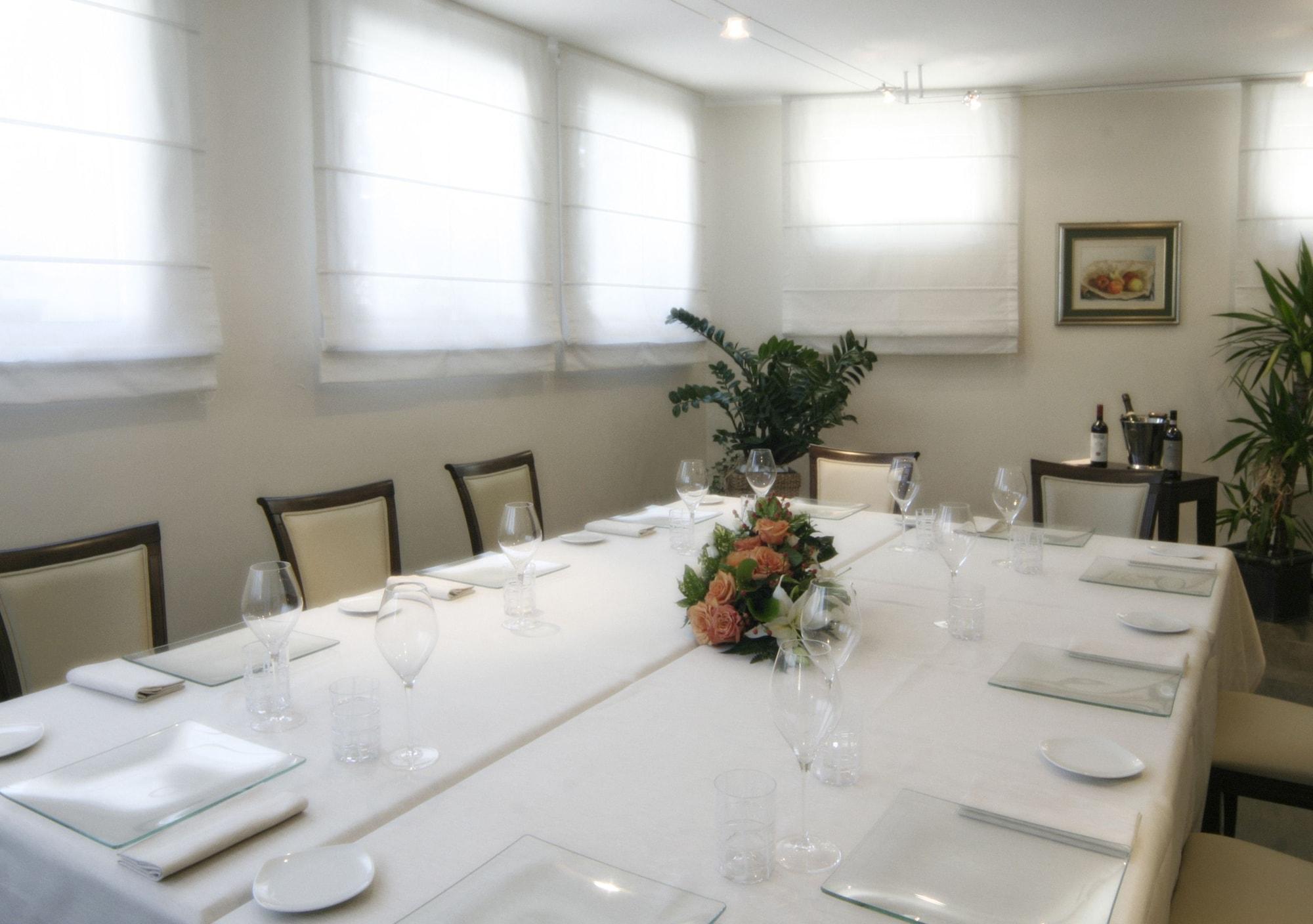 Sala de Reuniones Vittoria Hotel