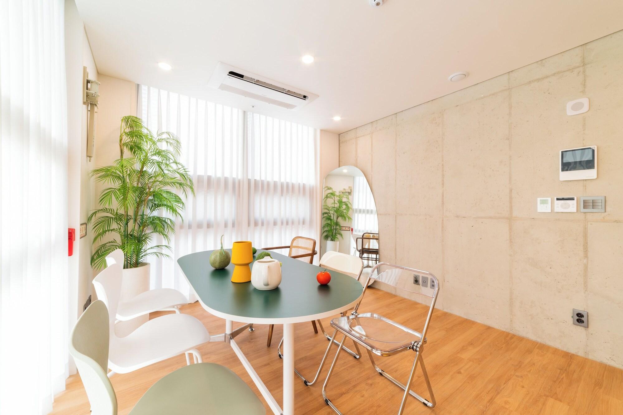 Varios Maison de Wave 2