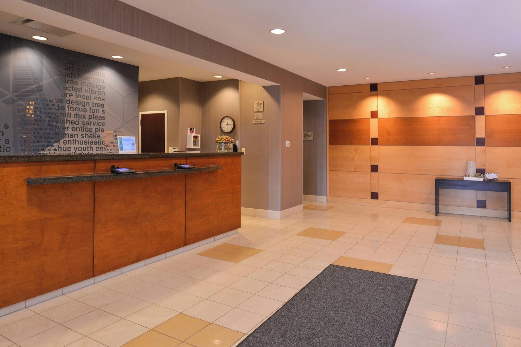 Vista Lobby Springhill Suites by Marriott Pittsburgh Mills