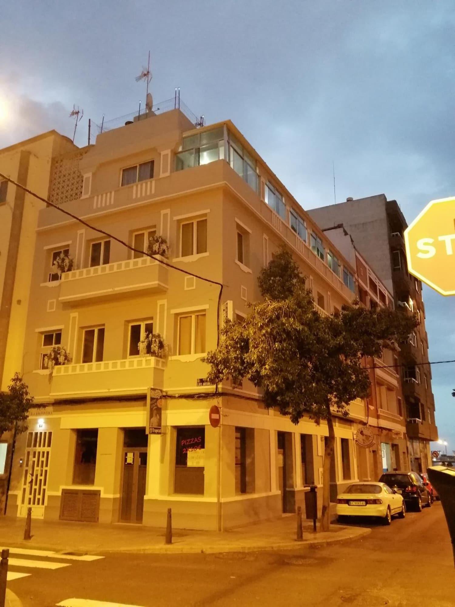 Vista Exterior Hostal Alcaravaneras - Adults Only