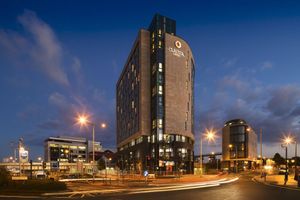 Alojamiento - Clayton Hotel Cardiff