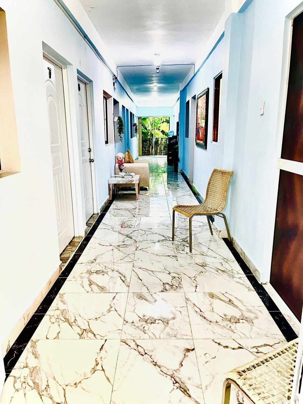 Varios Neos hotel