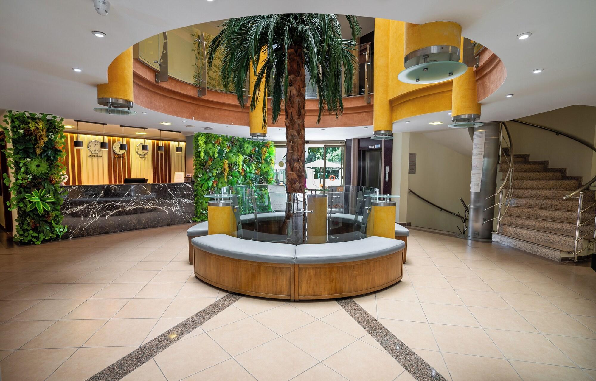 Vista Lobby Club Karakas Apart