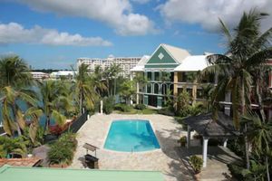 Alojamiento - Pelican Bay Hotel